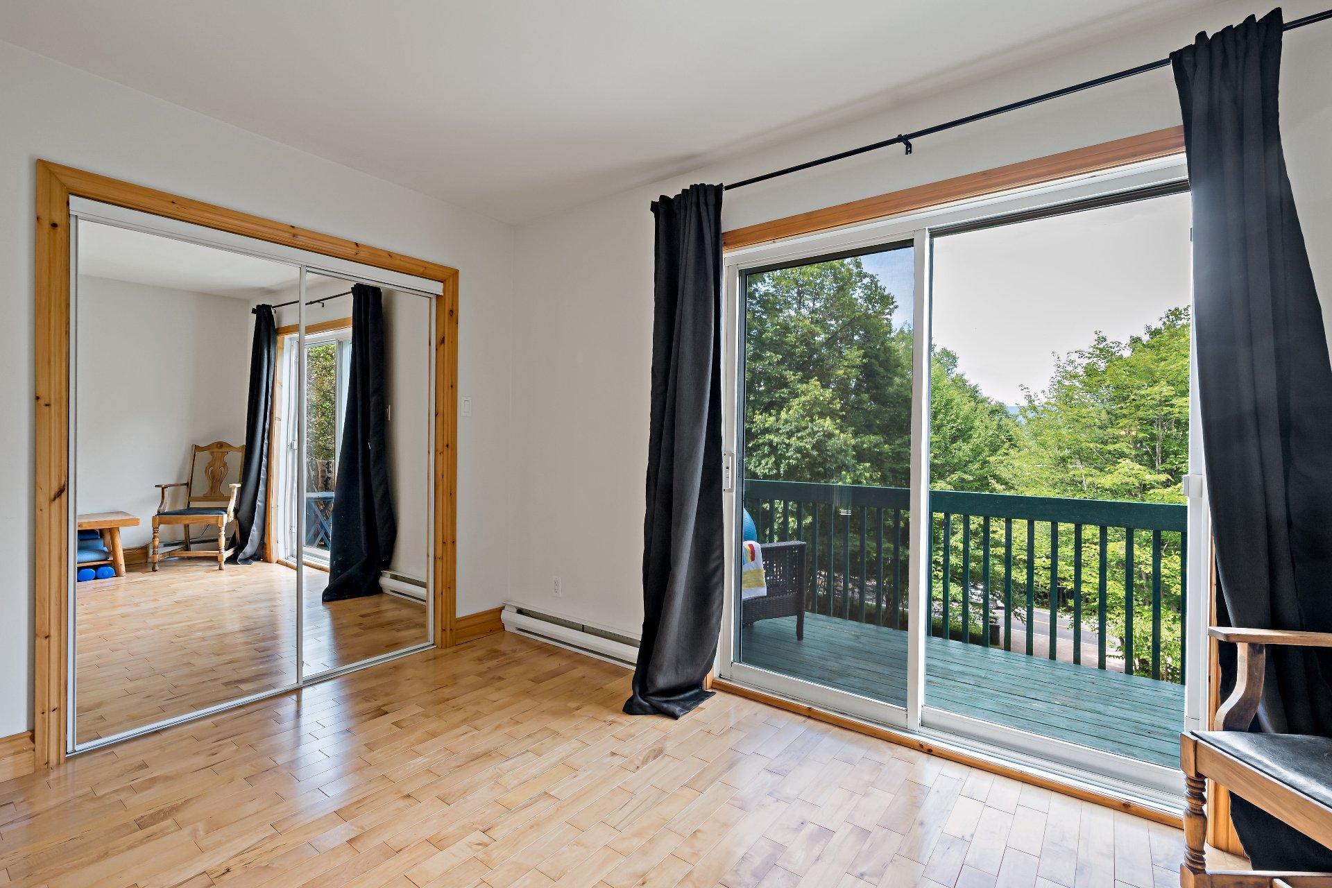 









412


Ch. du Lac-Mercier

,
Mont-Tremblant,




QC
J8E1K7

