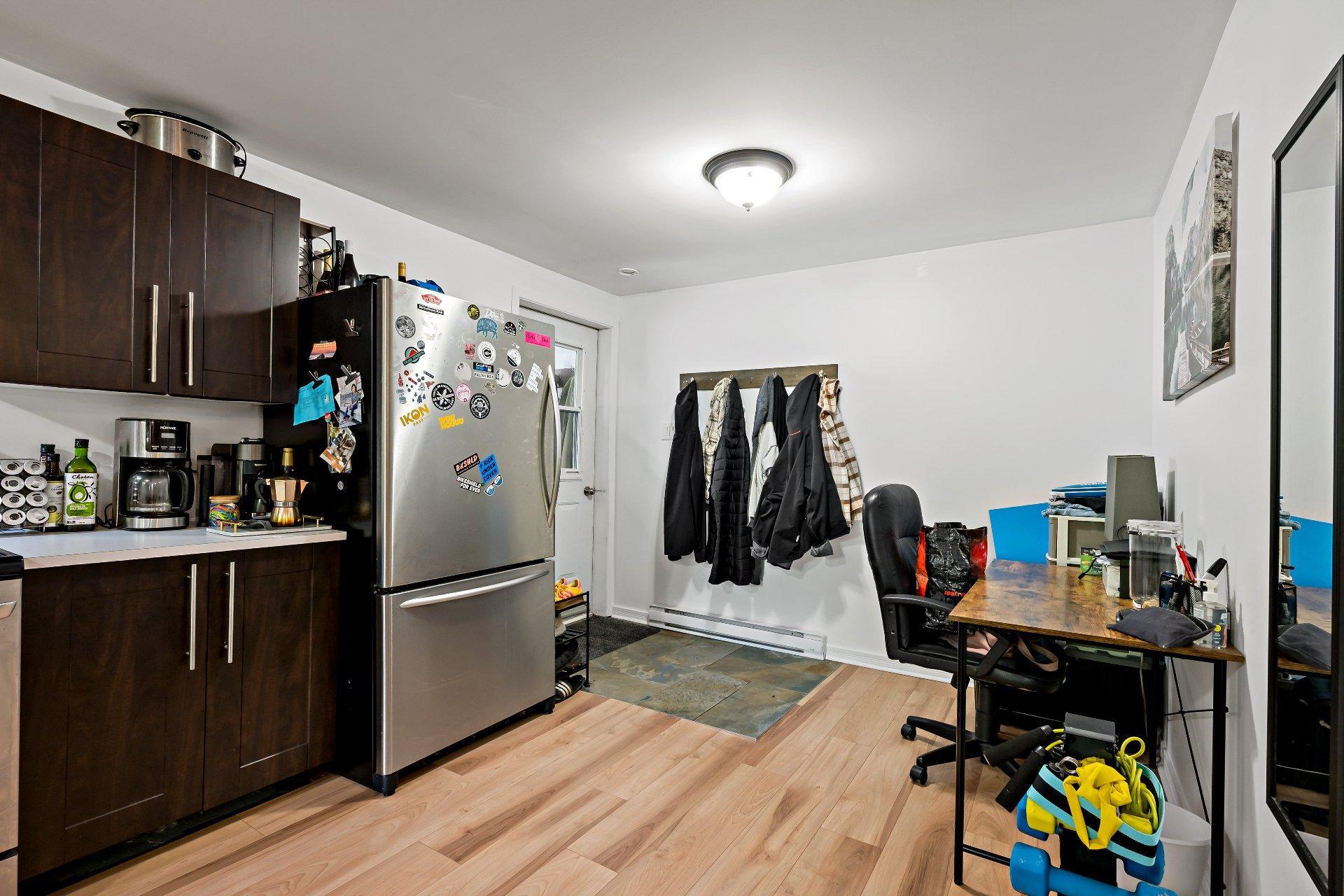 









412


Ch. du Lac-Mercier

,
Mont-Tremblant,




QC
J8E1K7

