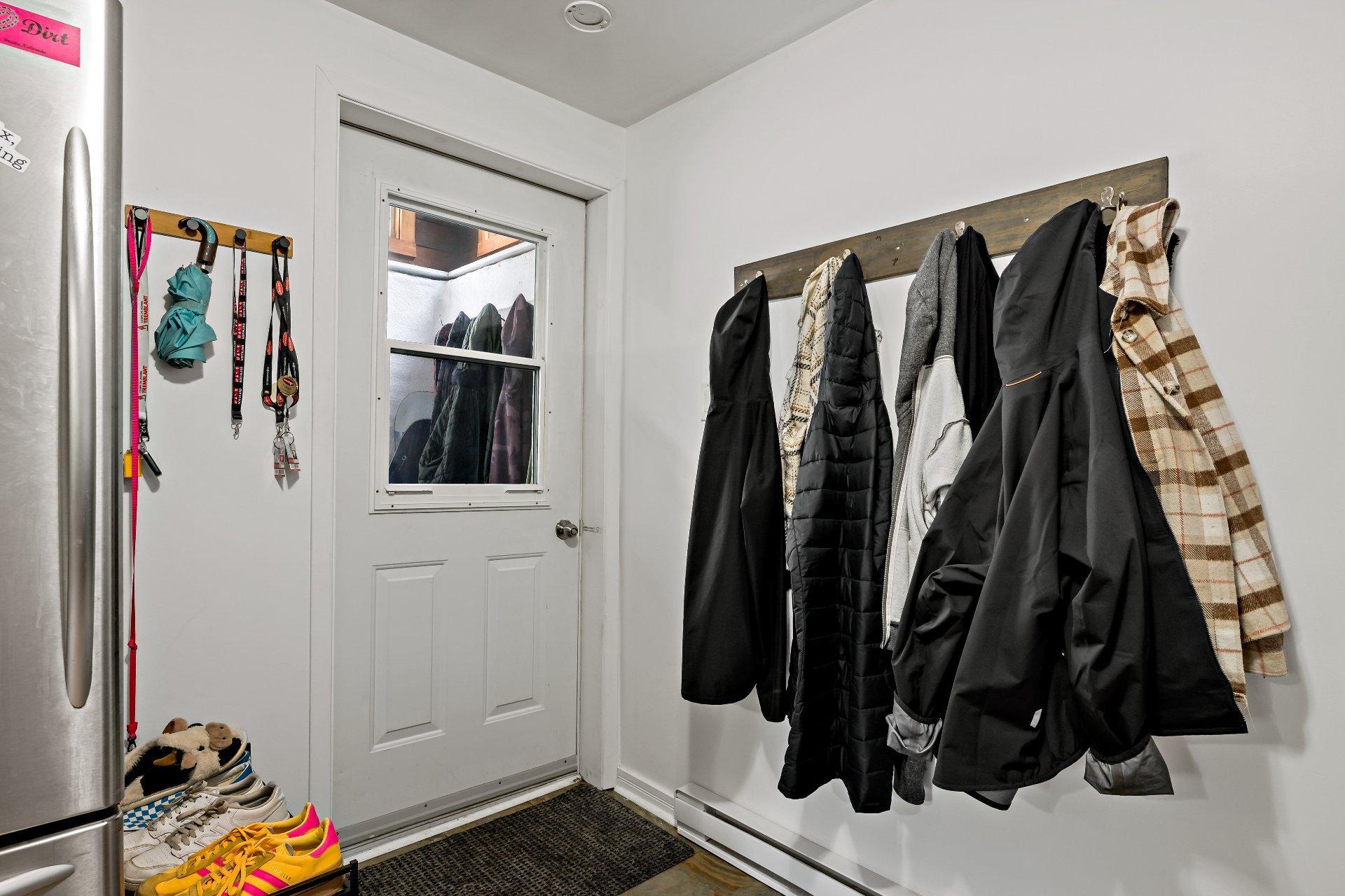 









412


Ch. du Lac-Mercier

,
Mont-Tremblant,




QC
J8E1K7

