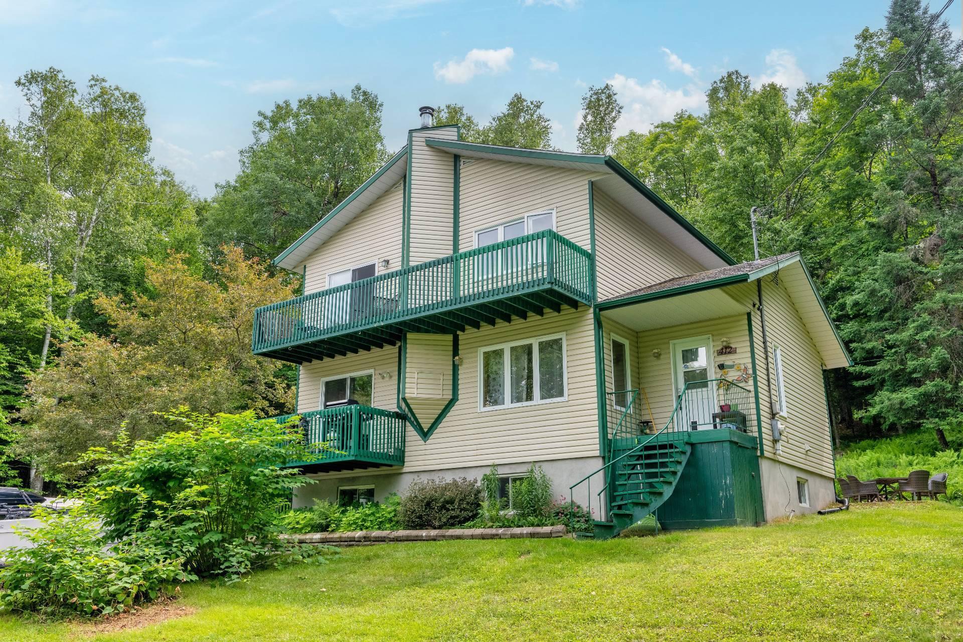 









412


Ch. du Lac-Mercier

,
Mont-Tremblant,




QC
J8E1K7


