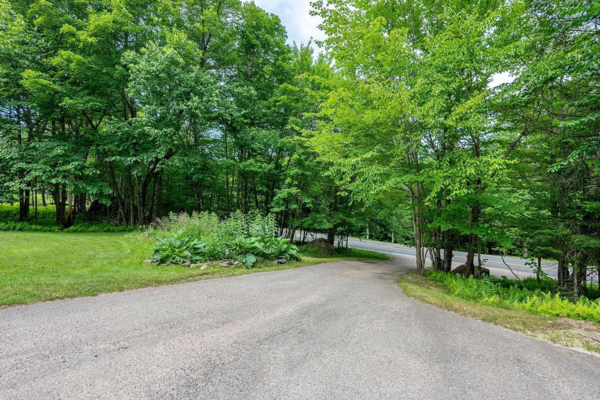 









412


Ch. du Lac-Mercier

,
Mont-Tremblant,




QC
J8E1K7

