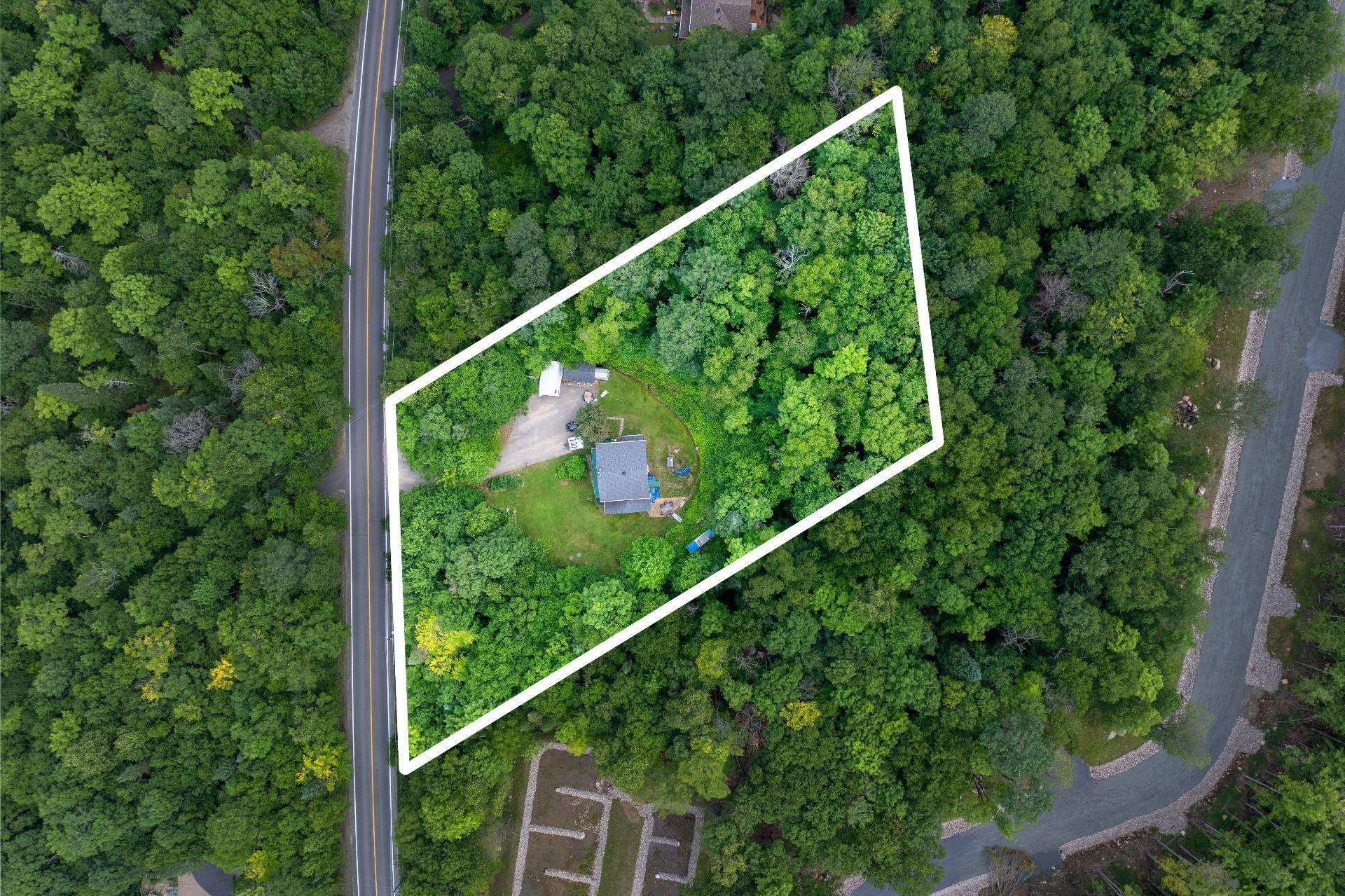









412


Ch. du Lac-Mercier

,
Mont-Tremblant,




QC
J8E1K7

