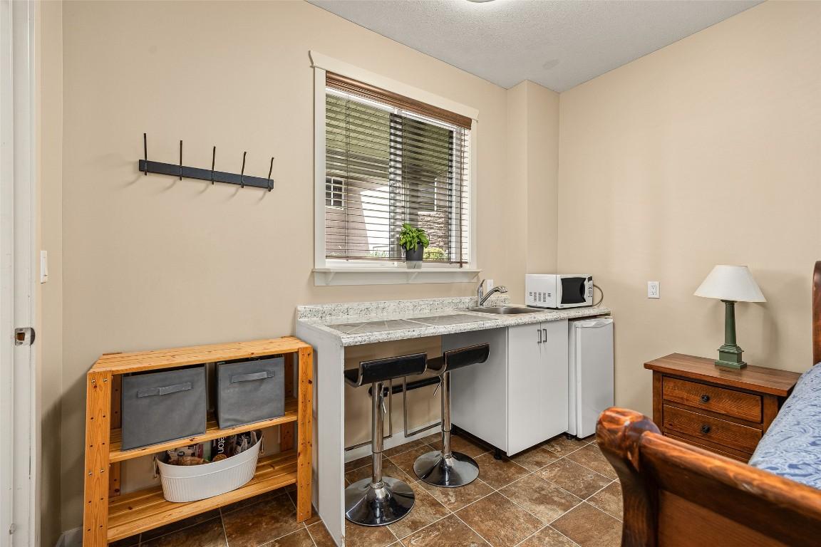 









244


Terrace

Drive,
Kelowna,




BC
V1V 2P9

