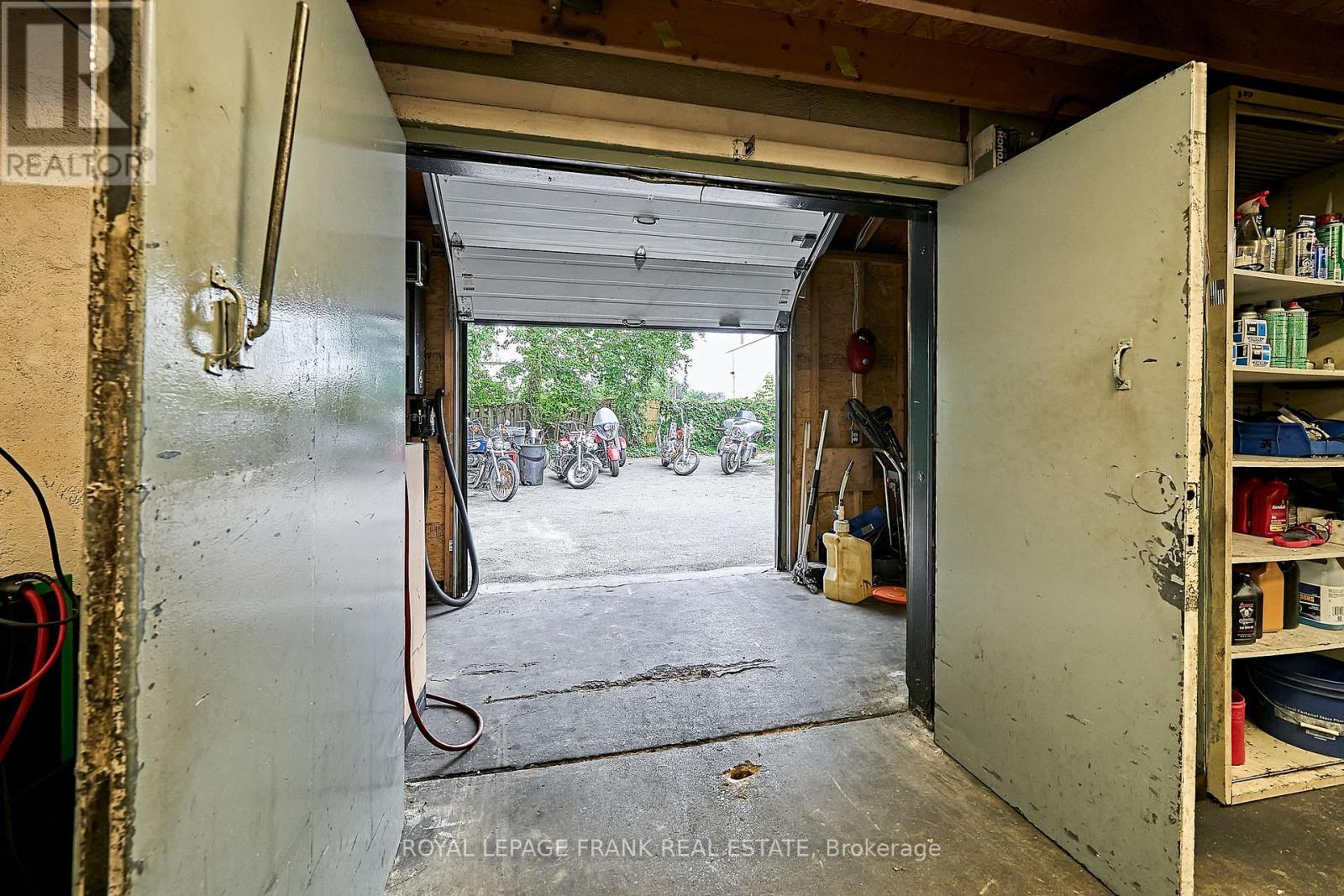 












287 DEAN AVENUE

,
Oshawa (Central),




Ontario
L1H3E1

