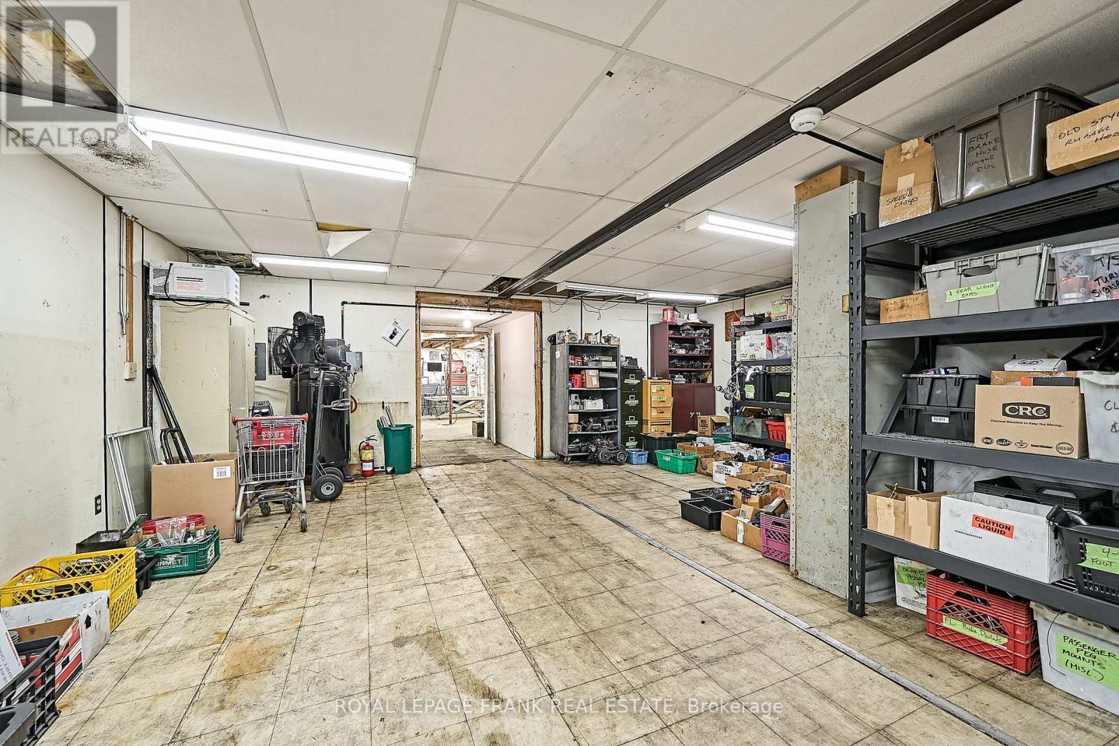 












287 DEAN AVENUE

,
Oshawa (Central),




Ontario
L1H3E1

