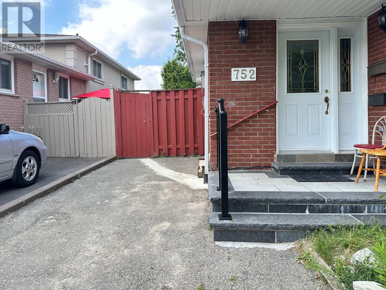 












BSMT - 752 EAGLEMOUNT CRESCENT

,
Mississauga,




Ontario
L5C1N9

