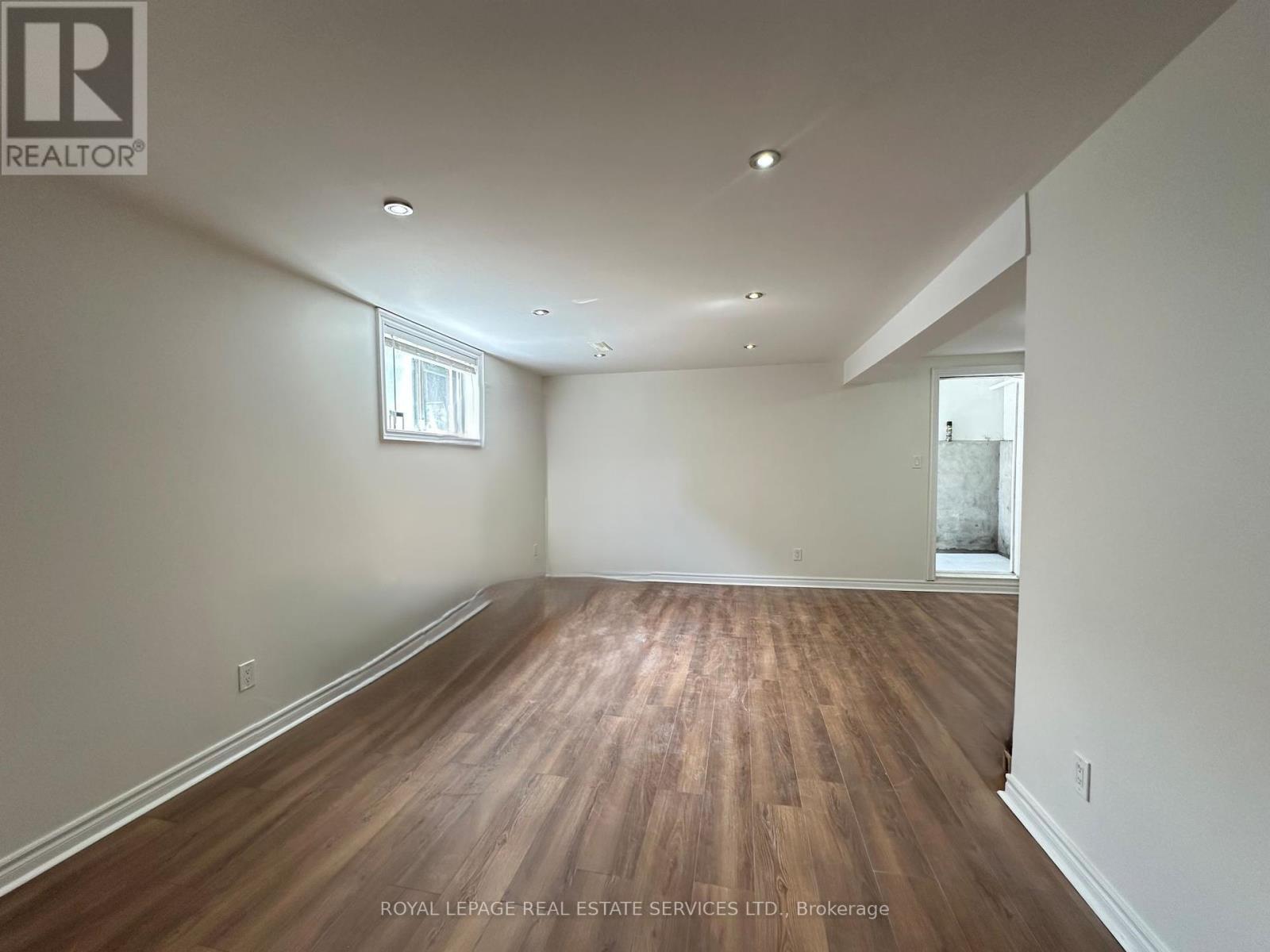 












BSMT - 752 EAGLEMOUNT CRESCENT

,
Mississauga,




Ontario
L5C1N9

