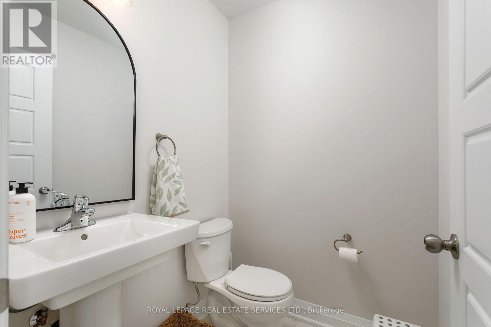 












22 - 405 PLAINS ROAD E

,
Burlington,




Ontario
L7T2C9

