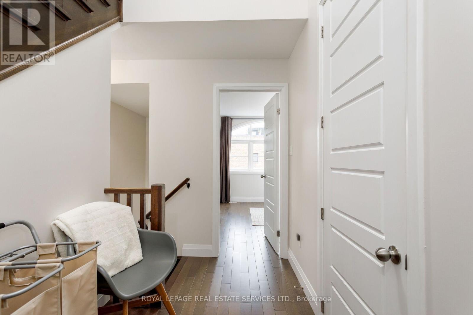 












22 - 405 PLAINS ROAD E

,
Burlington,




Ontario
L7T2C9

