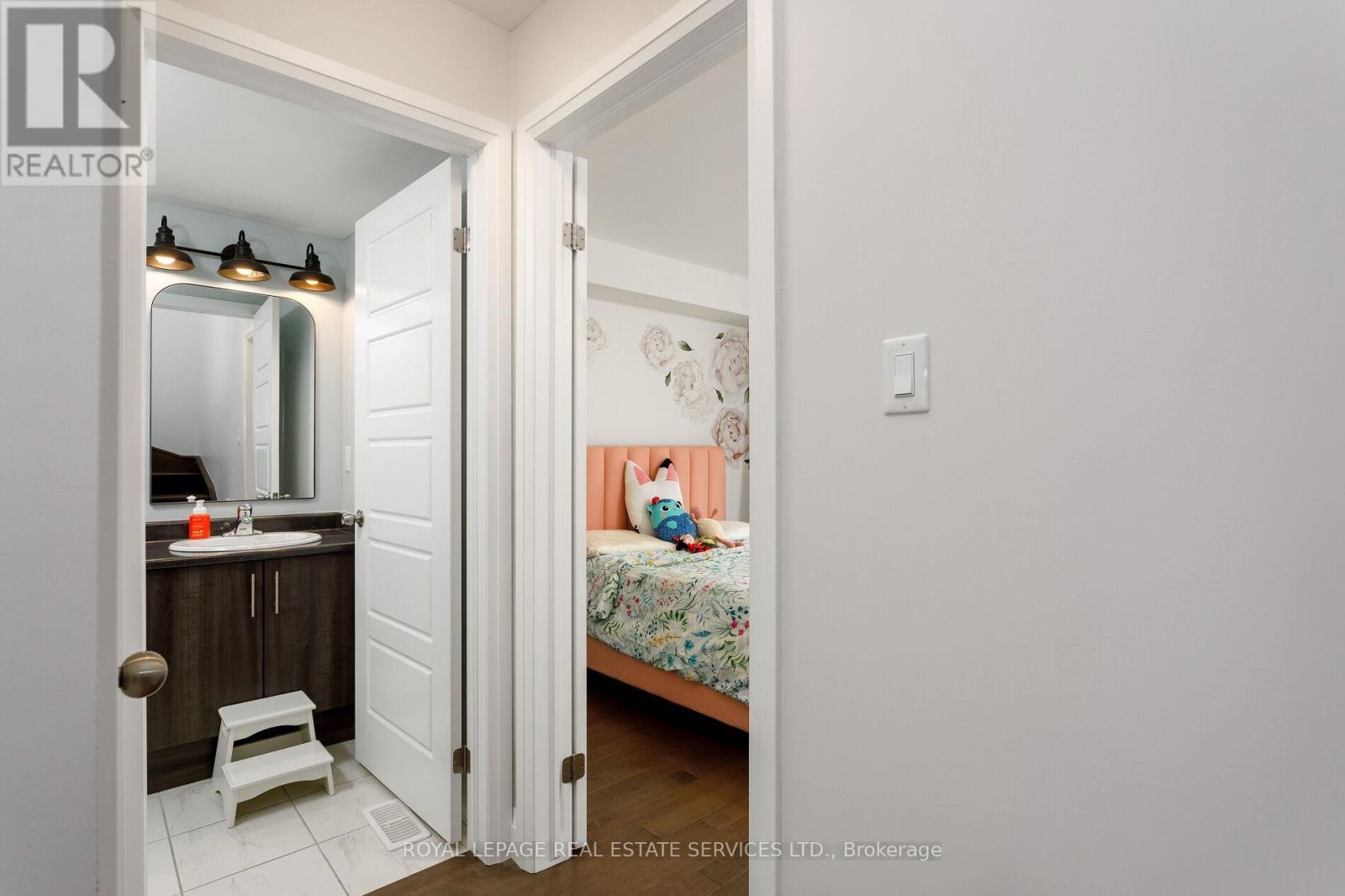 












22 - 405 PLAINS ROAD E

,
Burlington,




Ontario
L7T2C9

