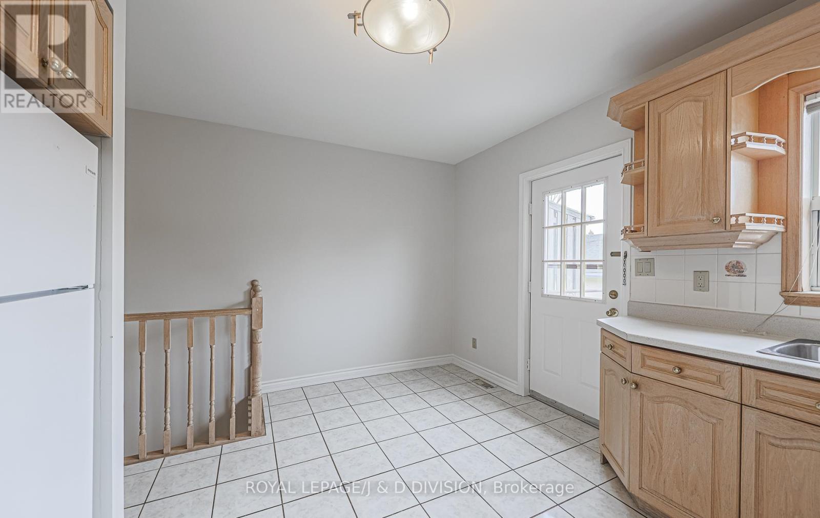 












MAIN - 484 CONCORD AVENUE

,
Toronto,




Ontario
M6H2P8

