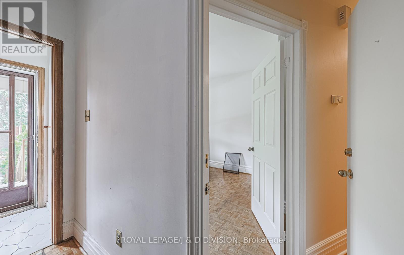 












MAIN - 484 CONCORD AVENUE

,
Toronto,




Ontario
M6H2P8

