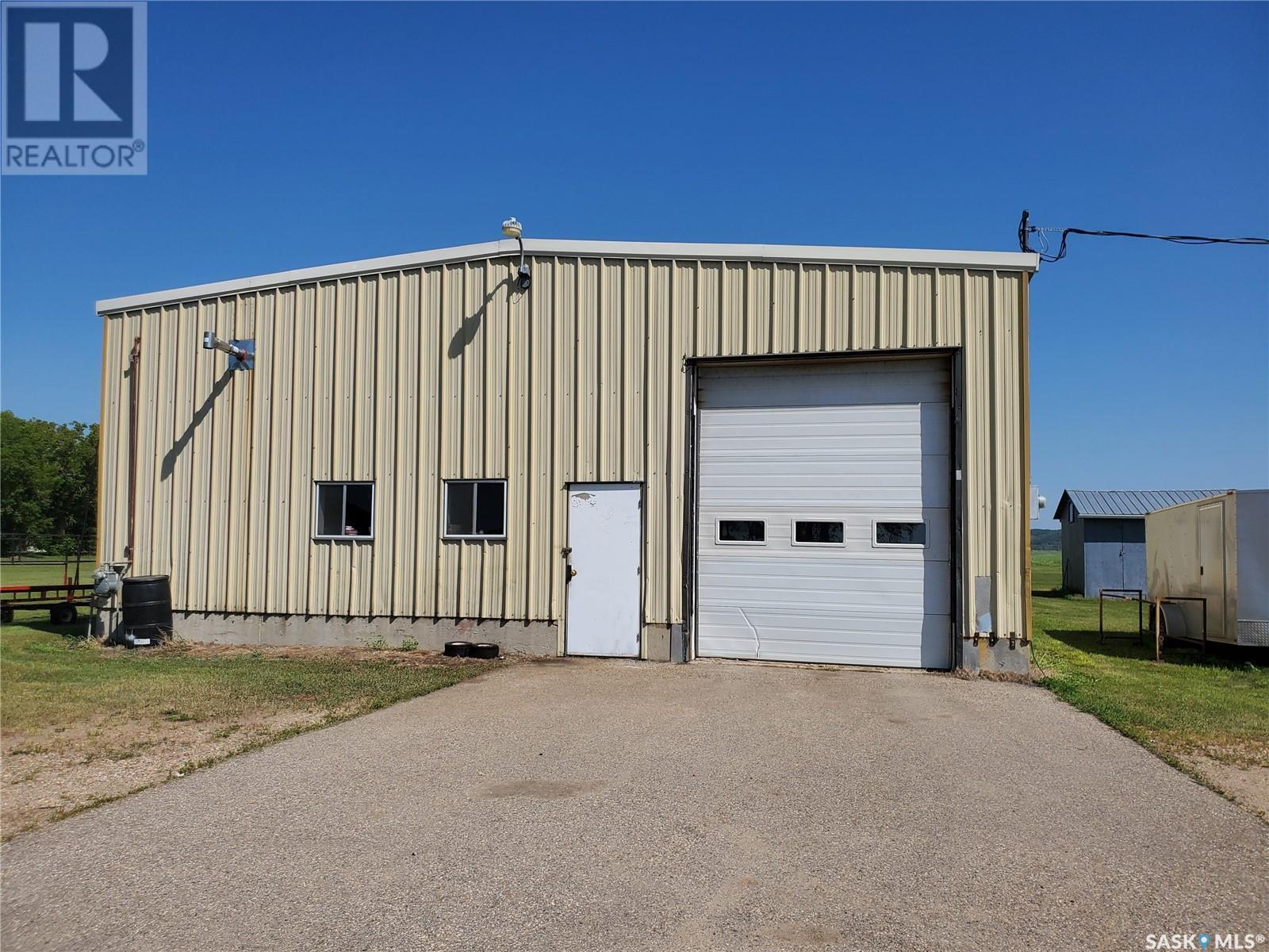 












130575 5 HIGHWAY

,
Runnymede,




Saskatchewan
S0A3P0

