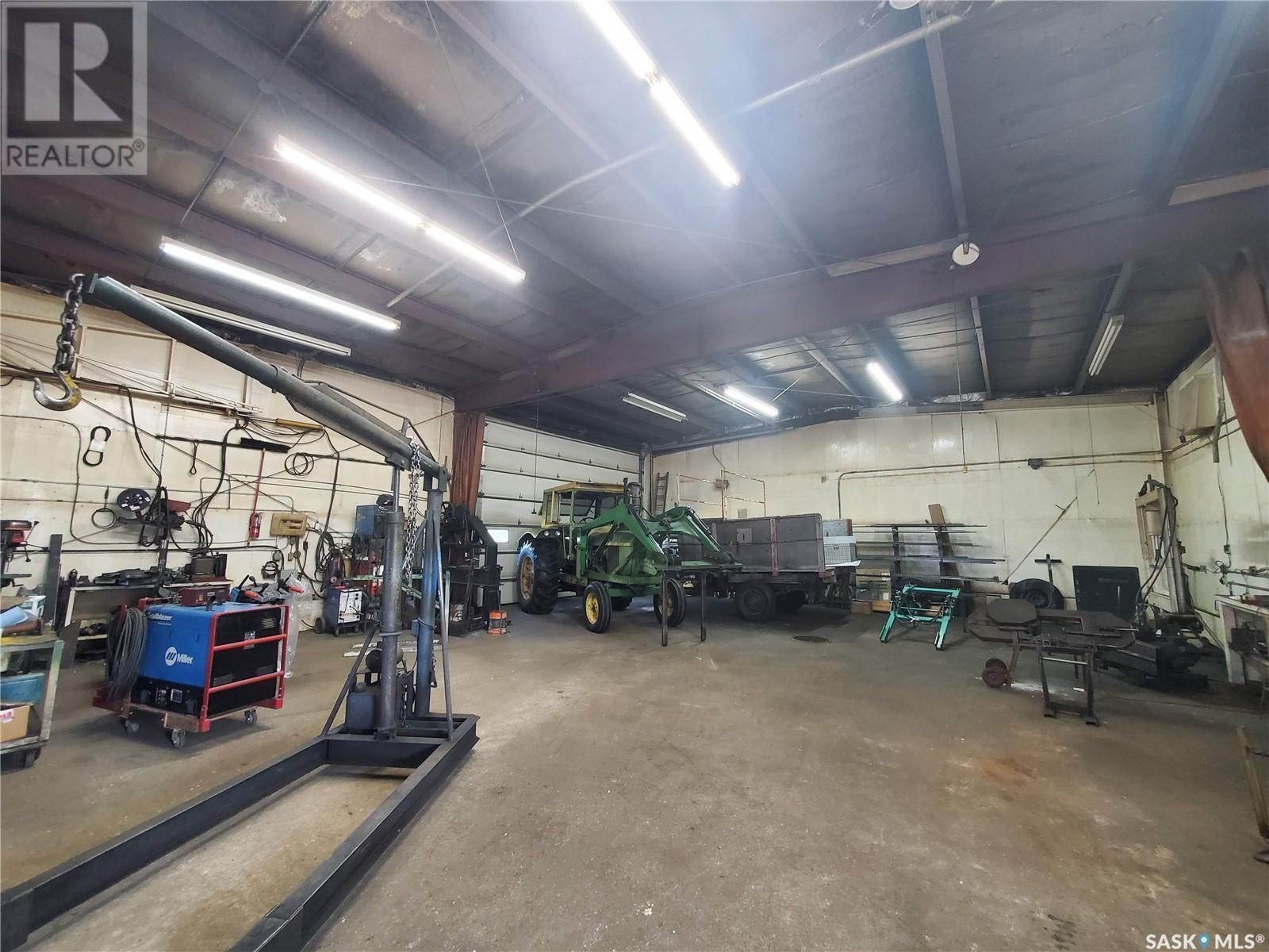 












130575 5 HIGHWAY

,
Runnymede,




Saskatchewan
S0A3P0

