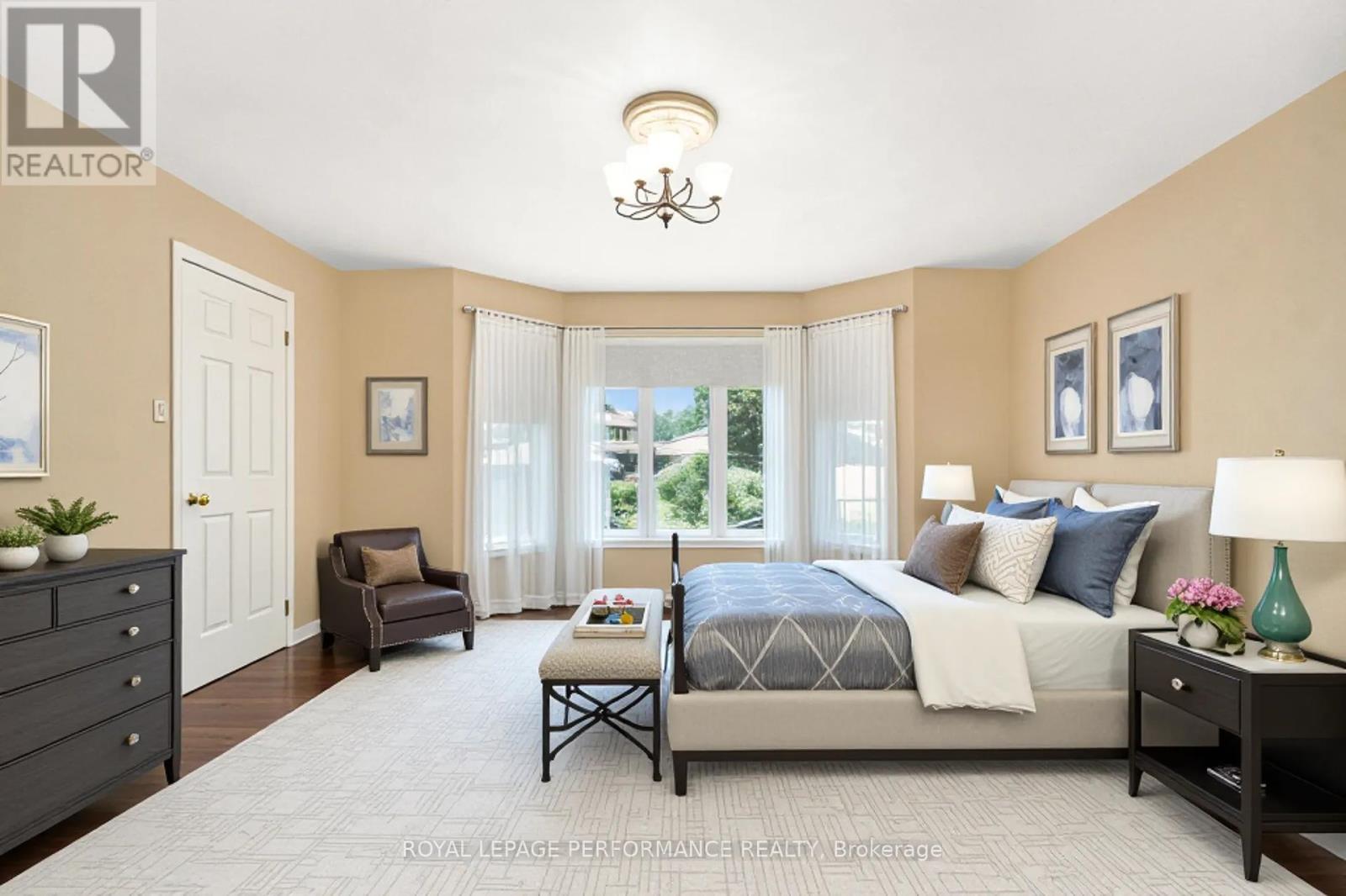 












572 DEAN DRIVE

,
Cornwall,




Ontario
K6H6Z6


