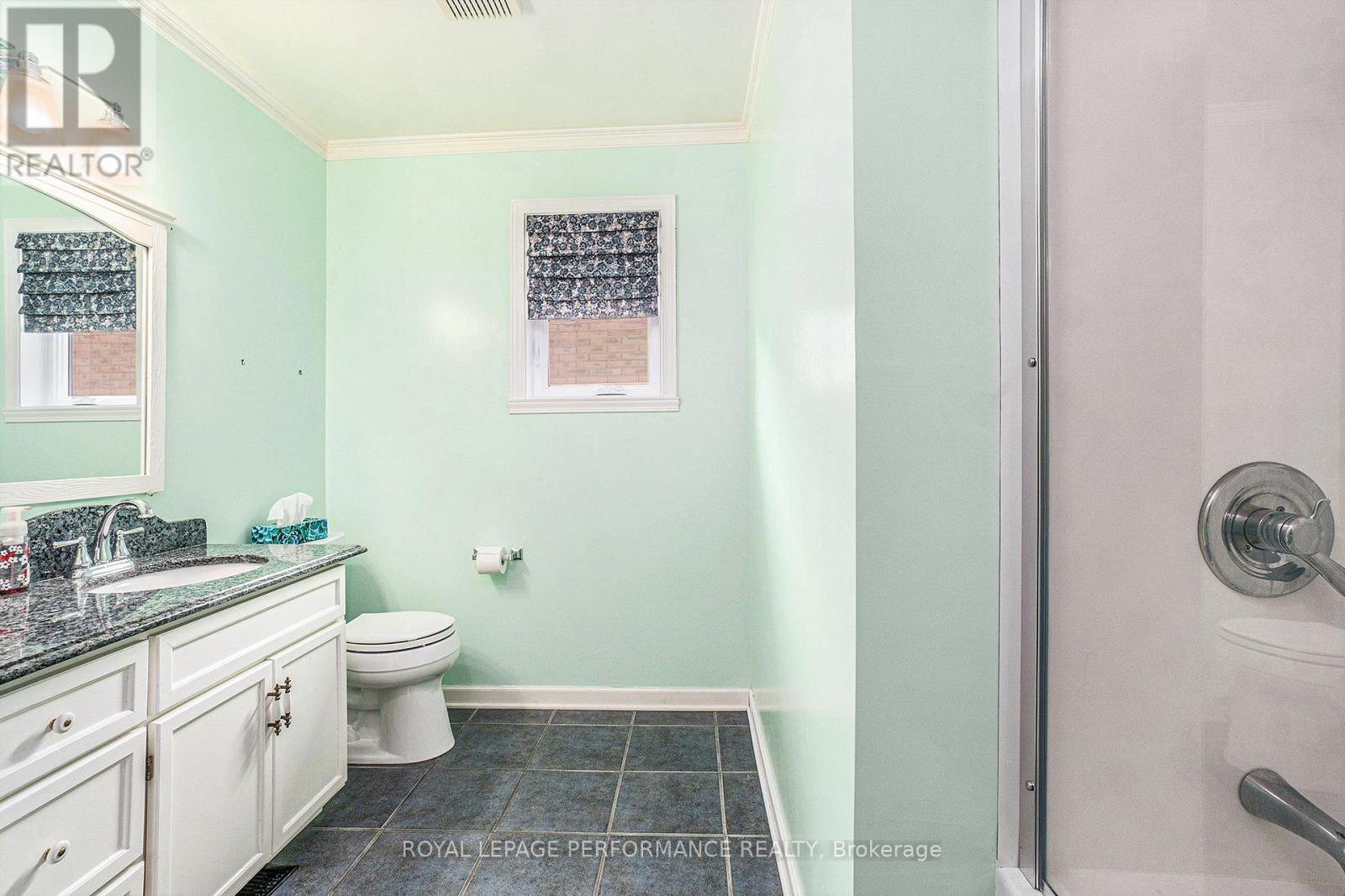 












572 DEAN DRIVE

,
Cornwall,




Ontario
K6H6Z6

