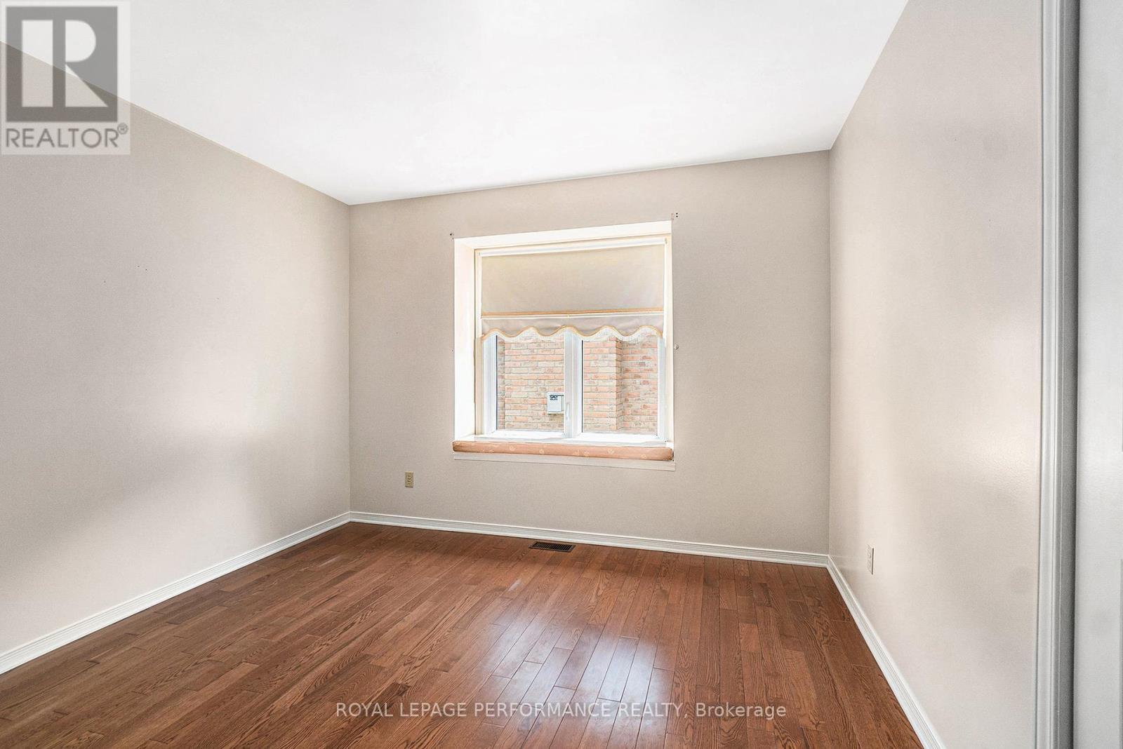 












572 DEAN DRIVE

,
Cornwall,




Ontario
K6H6Z6

