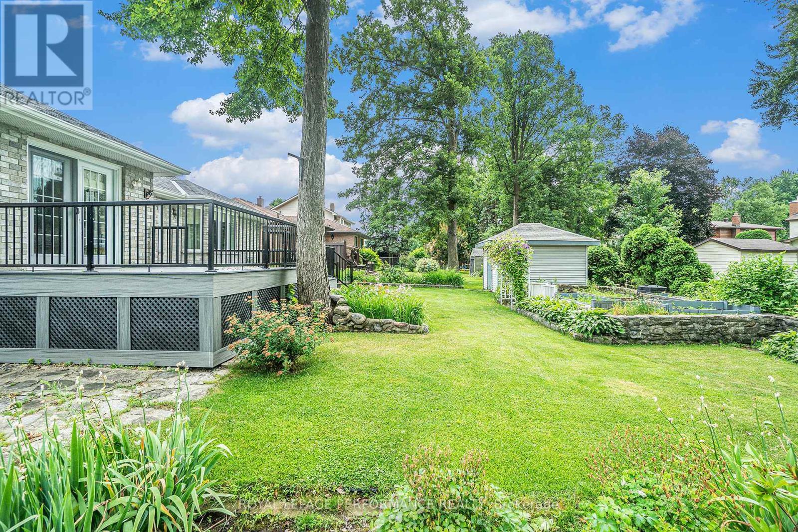 












572 DEAN DRIVE

,
Cornwall,




Ontario
K6H6Z6

