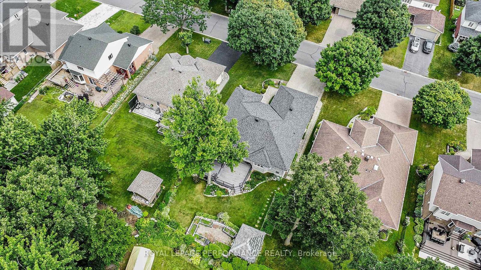 












572 DEAN DRIVE

,
Cornwall,




Ontario
K6H6Z6


