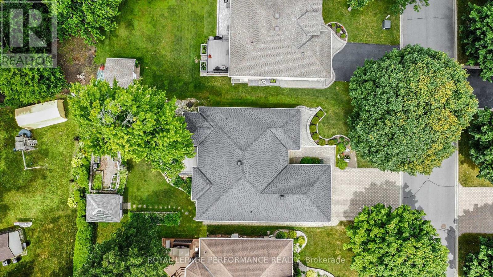 












572 DEAN DRIVE

,
Cornwall,




Ontario
K6H6Z6

