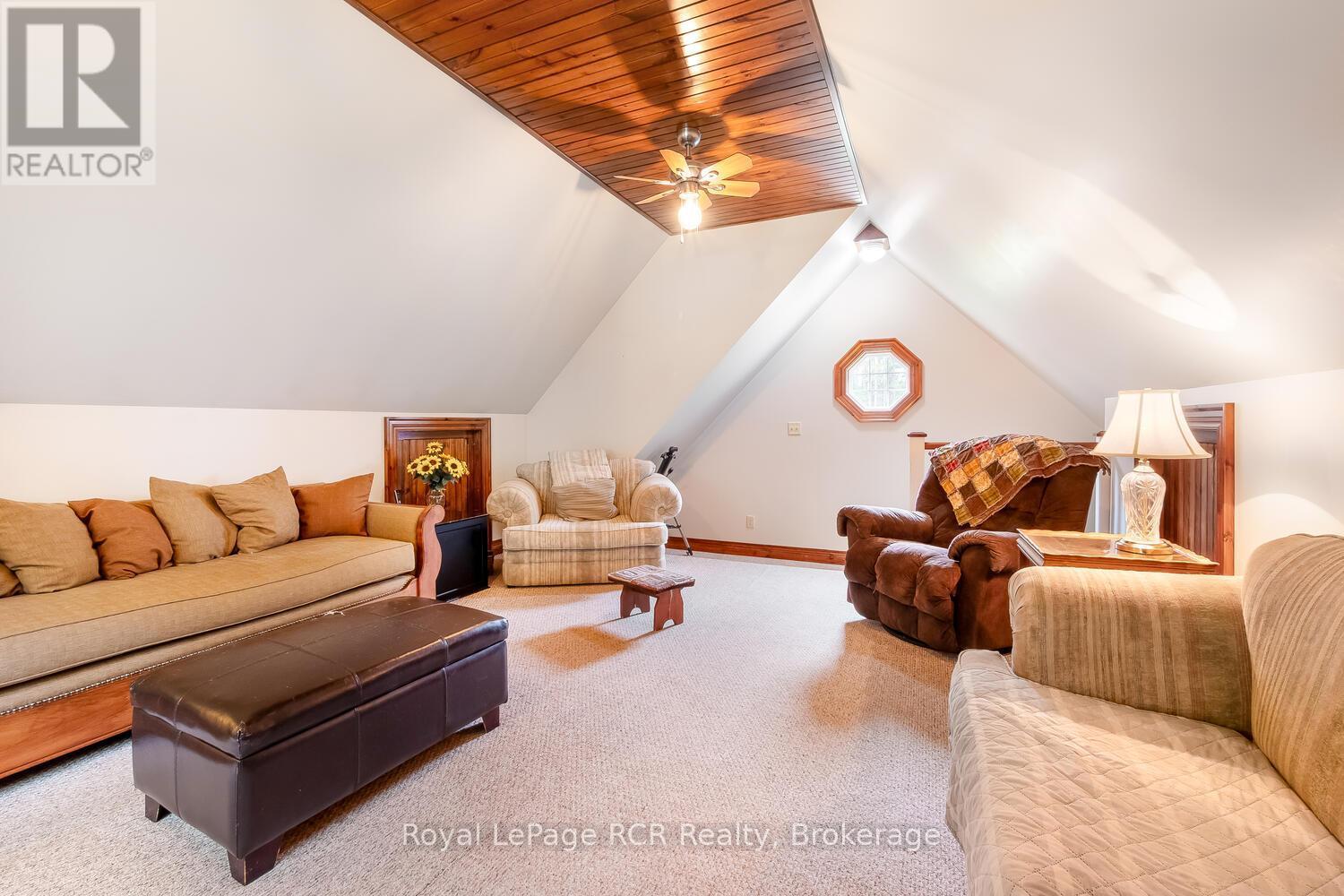 












743055 SIDEROAD 10

,
Chatsworth,




Ontario
N0H1G0

