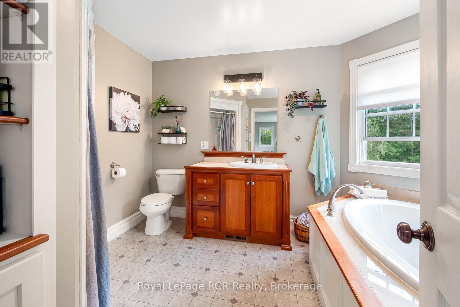 












743055 SIDEROAD 10

,
Chatsworth,




Ontario
N0H1G0

