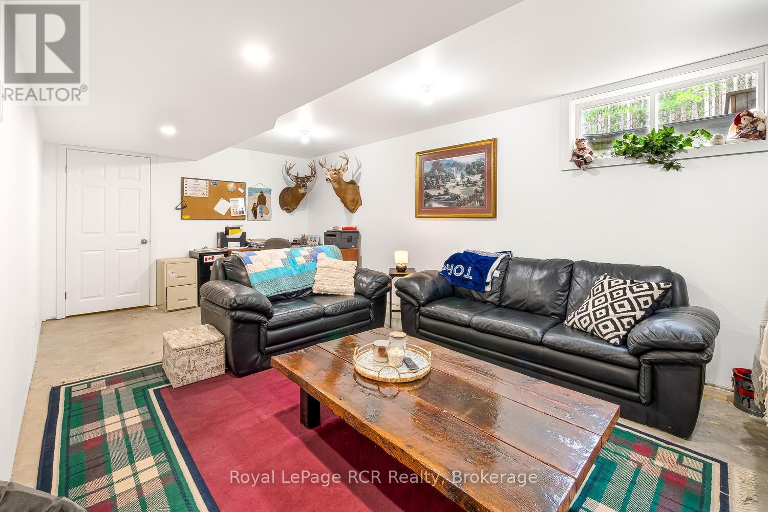 












743055 SIDEROAD 10

,
Chatsworth,




Ontario
N0H1G0

