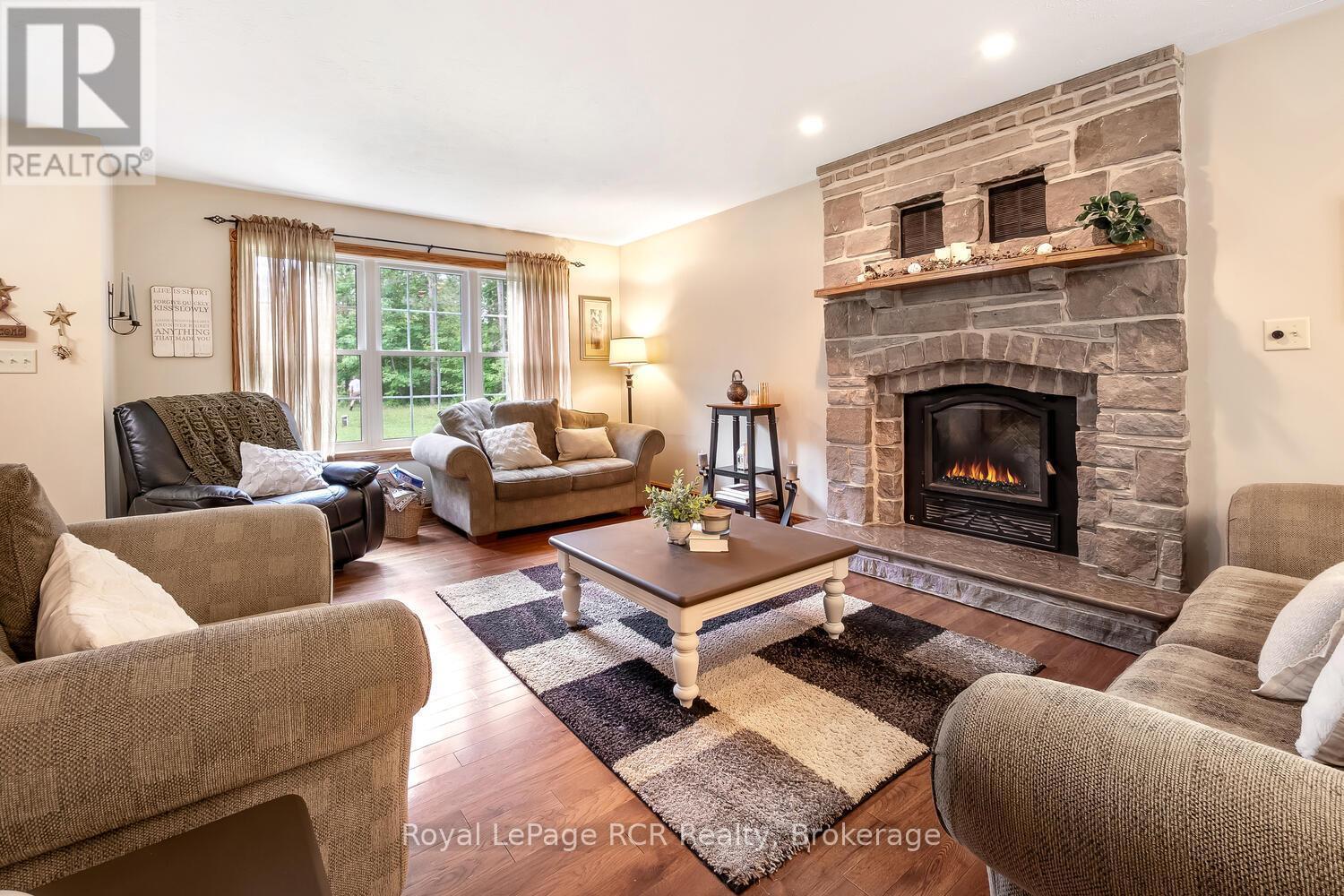 












743055 SIDEROAD 10

,
Chatsworth,




Ontario
N0H1G0

