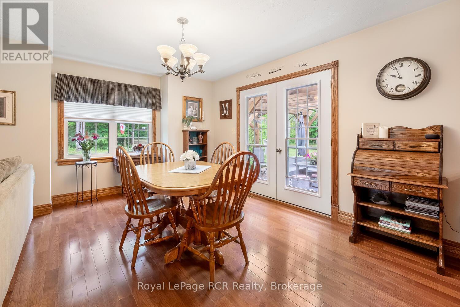 












743055 SIDEROAD 10

,
Chatsworth,




Ontario
N0H1G0

