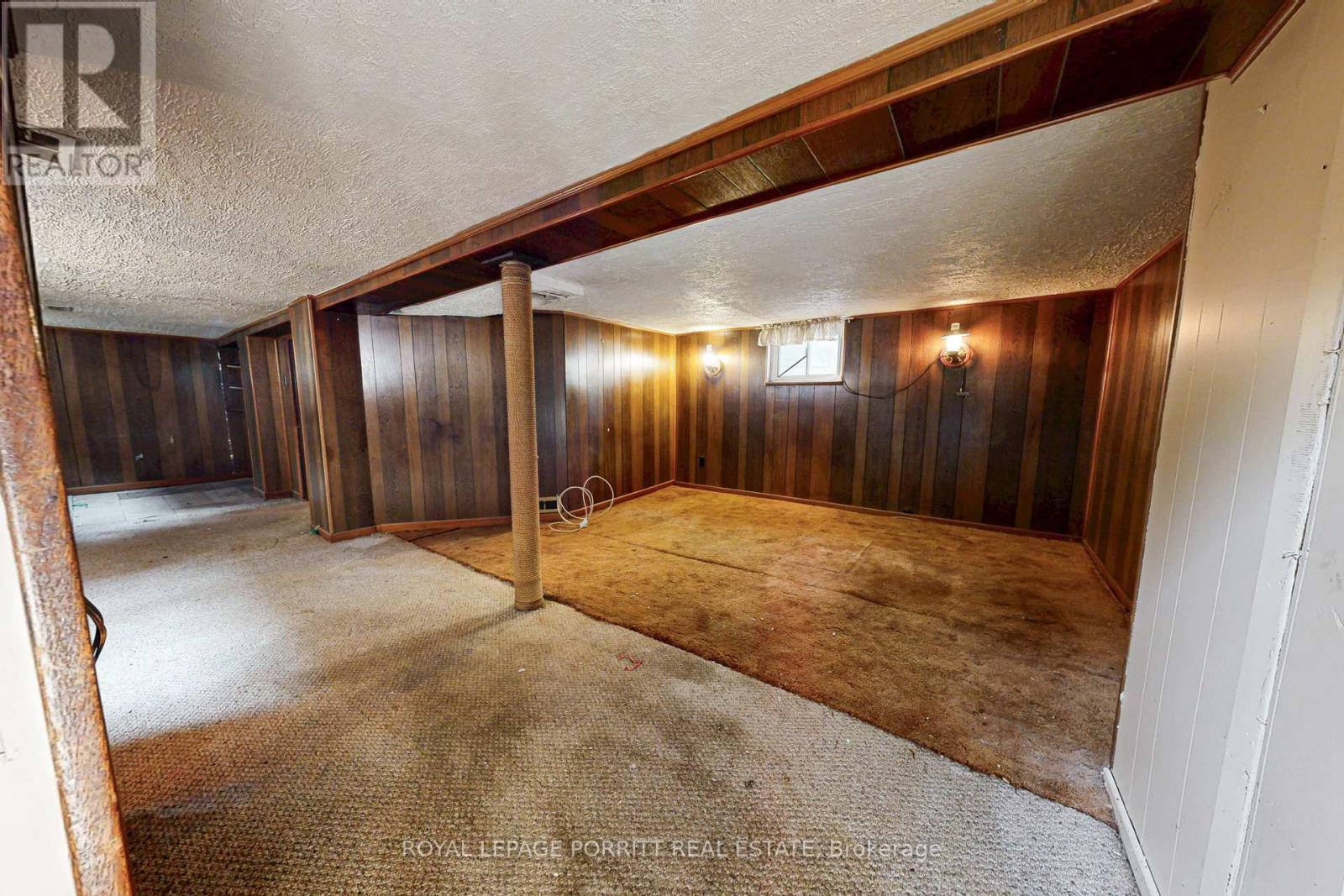 












27 STRUTHERS STREET

,
Toronto,




Ontario
M8V1Y2

