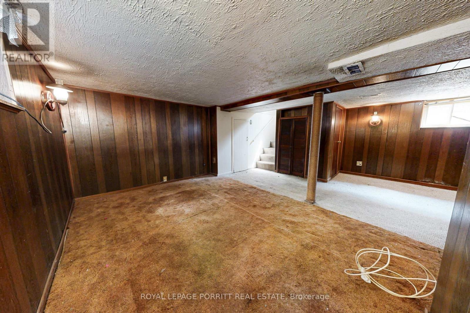 












27 STRUTHERS STREET

,
Toronto,




Ontario
M8V1Y2

