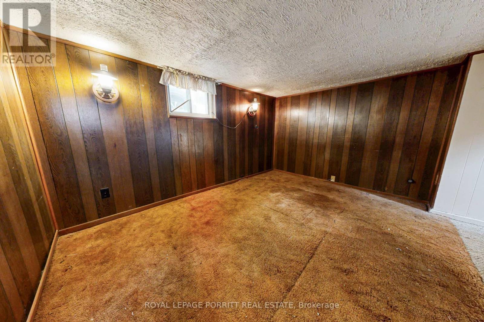 












27 STRUTHERS STREET

,
Toronto,




Ontario
M8V1Y2

