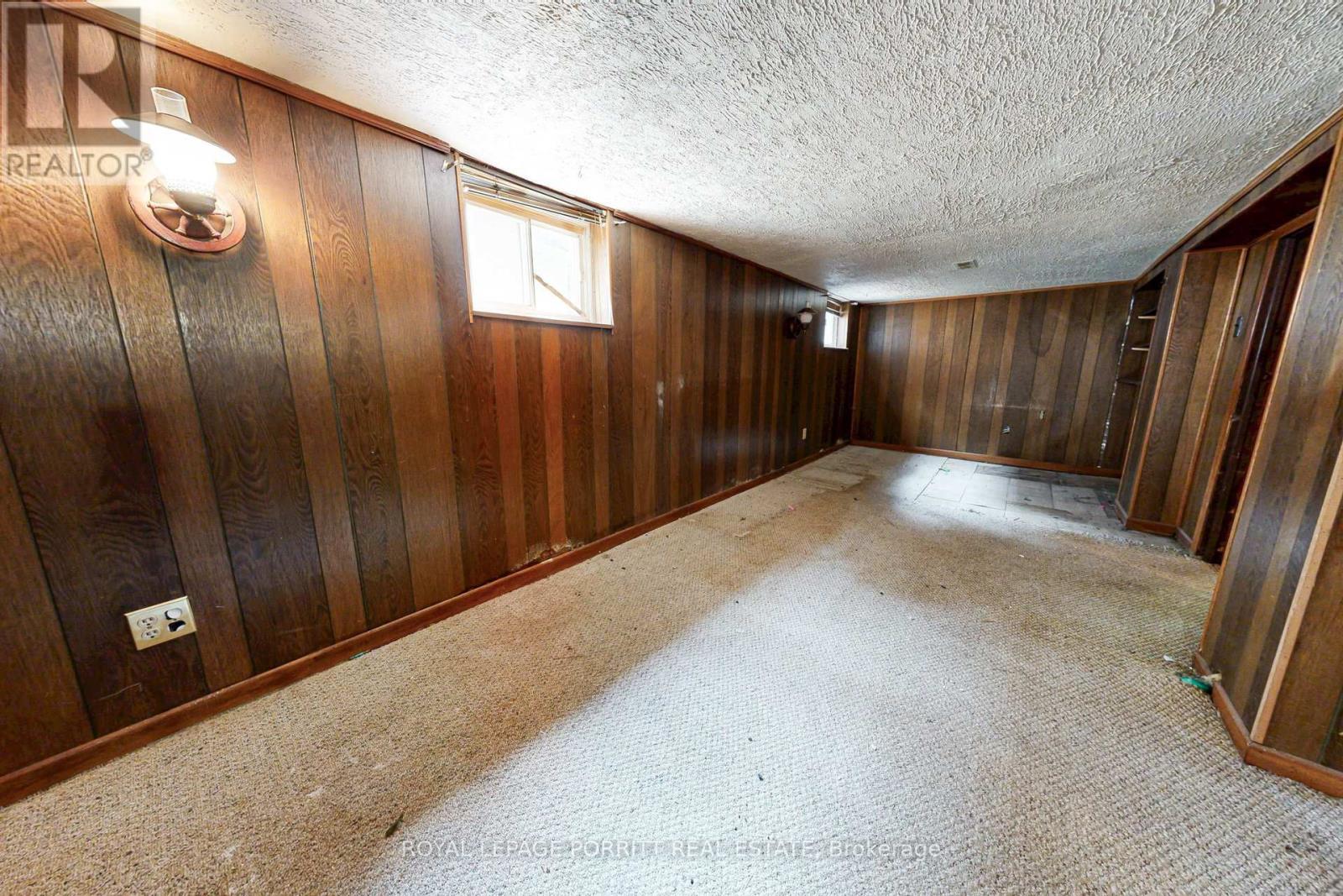 












27 STRUTHERS STREET

,
Toronto,




Ontario
M8V1Y2

