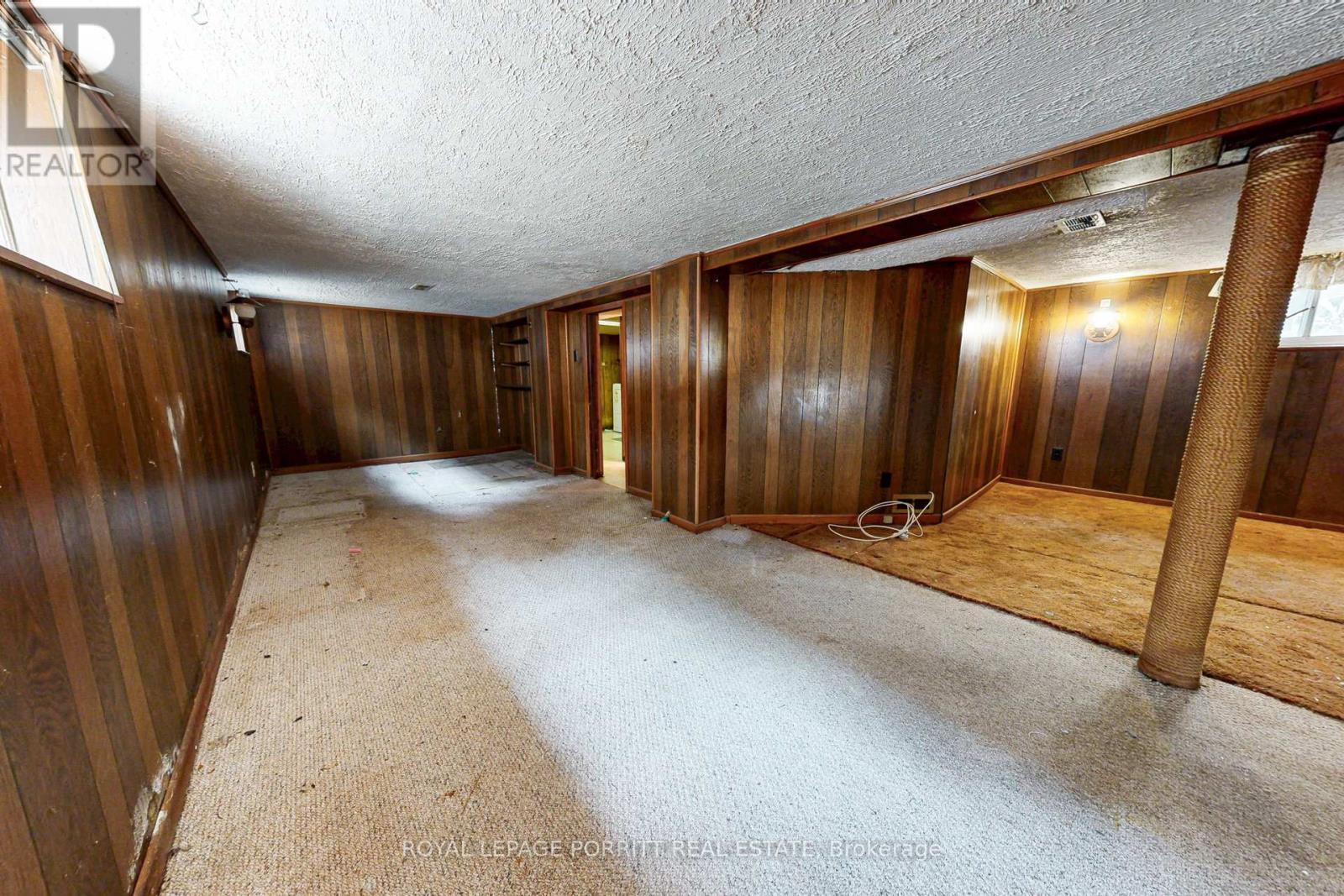 












27 STRUTHERS STREET

,
Toronto,




Ontario
M8V1Y2

