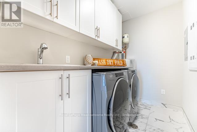 












422 - 830 MEGSON TERRACE

,
Milton (WI Willmott),




Ontario
L9T9M7

