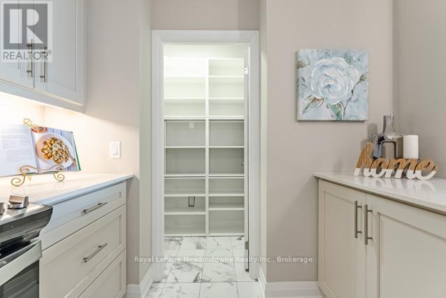 












422 - 830 MEGSON TERRACE

,
Milton (WI Willmott),




Ontario
L9T9M7


