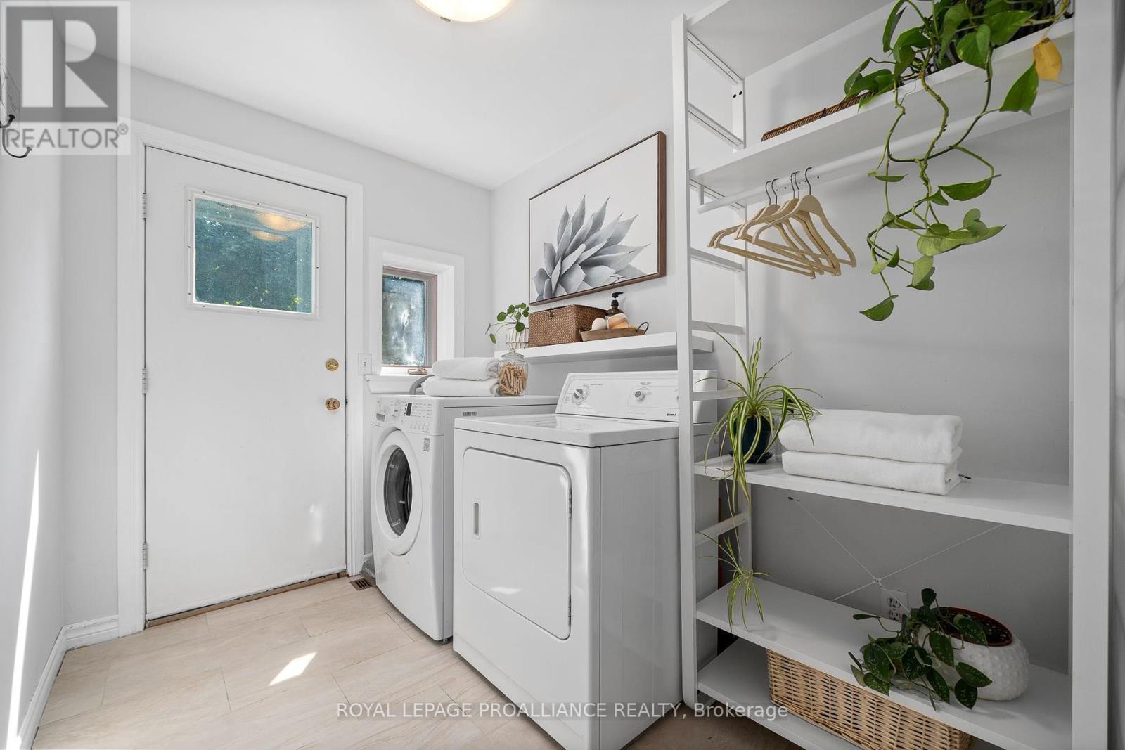 












36 BURNHAM AVENUE

,
Cramahe (Colborne),




Ontario
K0K1S0

