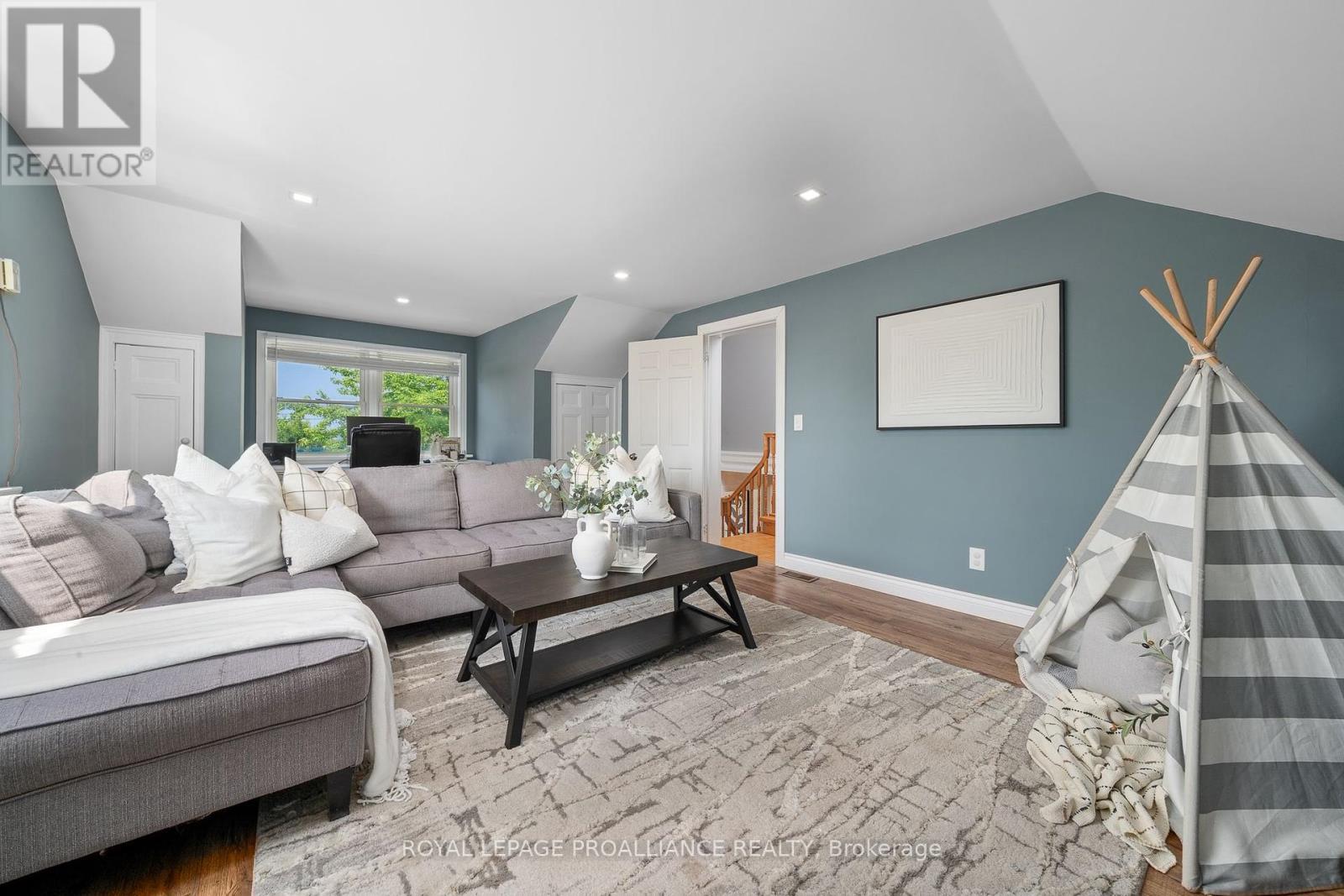 












36 BURNHAM AVENUE

,
Cramahe (Colborne),




Ontario
K0K1S0

