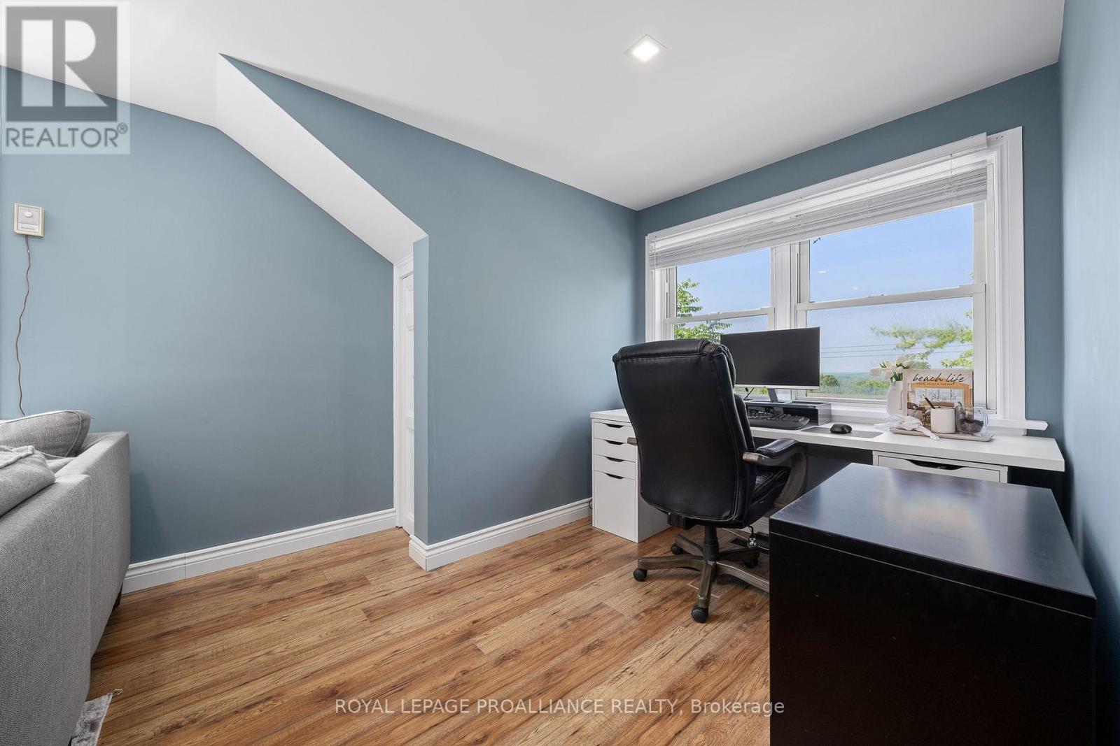 












36 BURNHAM AVENUE

,
Cramahe (Colborne),




Ontario
K0K1S0

