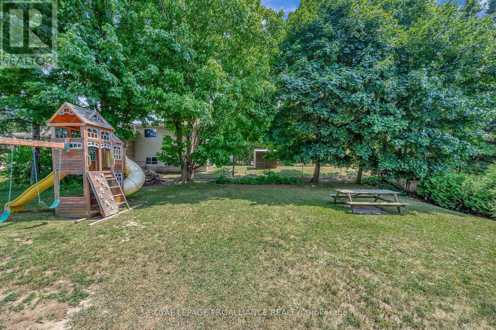 












36 BURNHAM AVENUE

,
Cramahe (Colborne),




Ontario
K0K1S0

