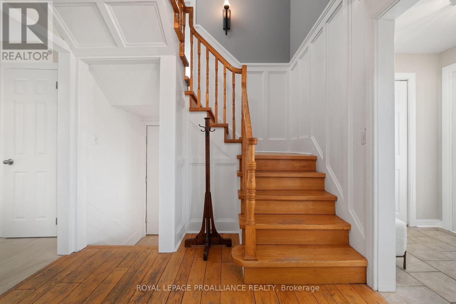 












36 BURNHAM AVENUE

,
Cramahe (Colborne),




Ontario
K0K1S0

