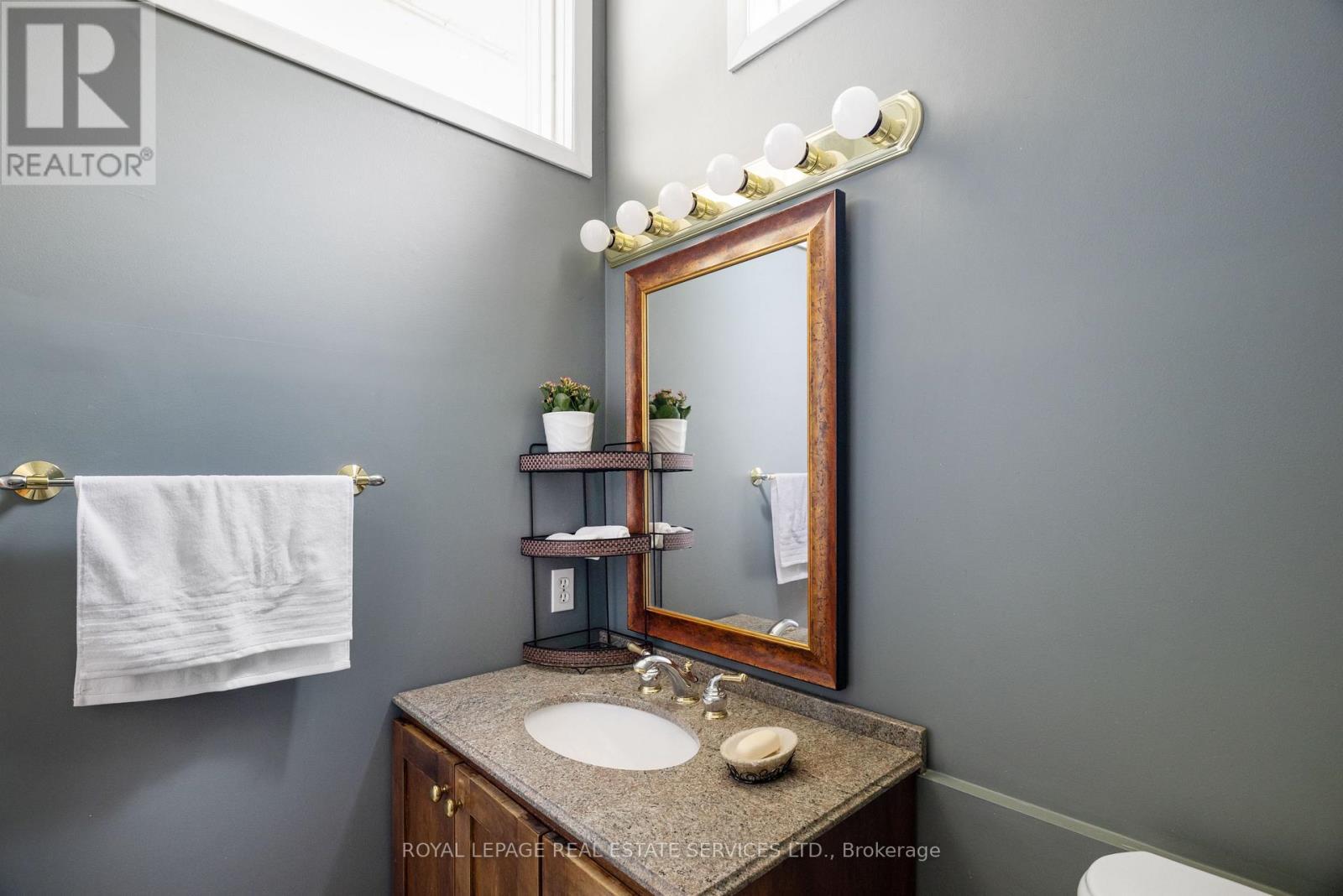 












19 TERRYELLEN CRESCENT

,
Toronto,




Ontario
M9C1H6

