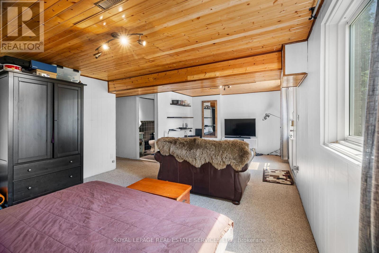 












19 TERRYELLEN CRESCENT

,
Toronto,




Ontario
M9C1H6


