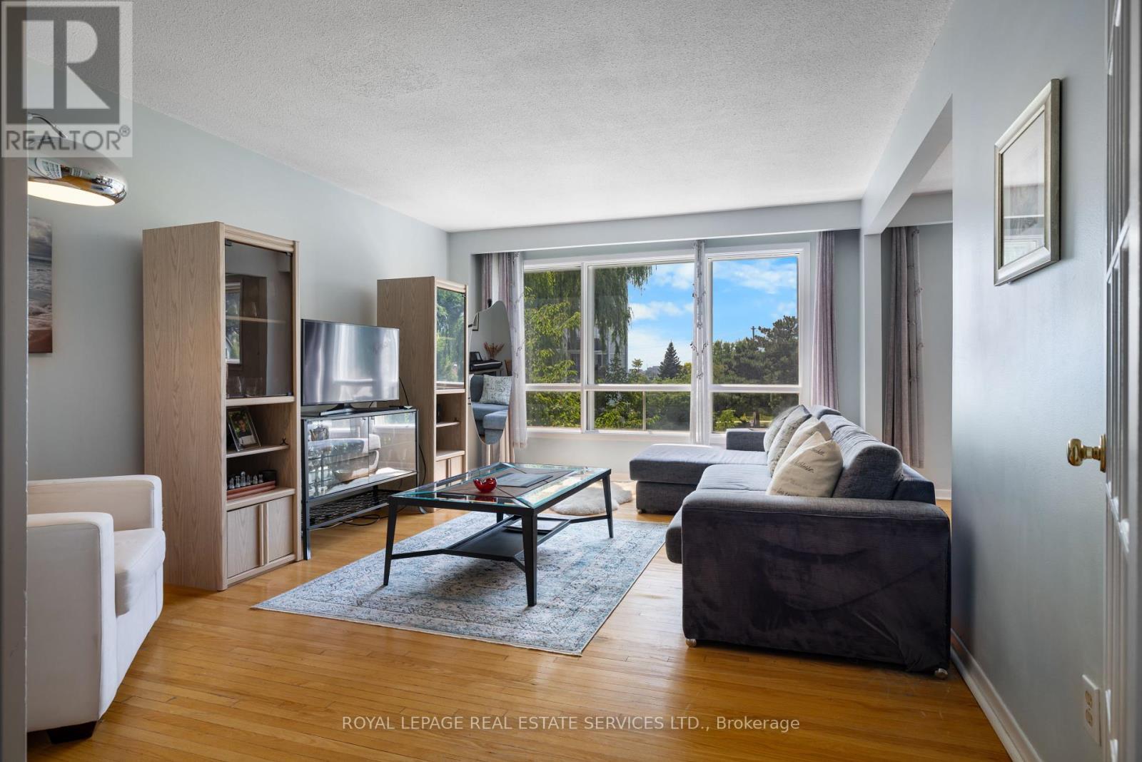 












19 TERRYELLEN CRESCENT

,
Toronto,




Ontario
M9C1H6

