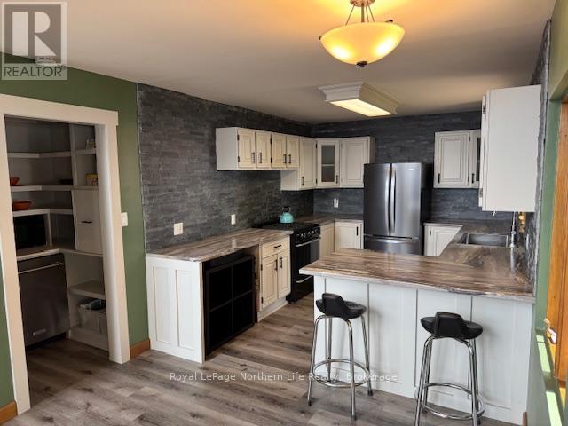 












693 SANDY ISLAND

,
West Nipissing (North Monetville),




Ontario
P1B8G5

