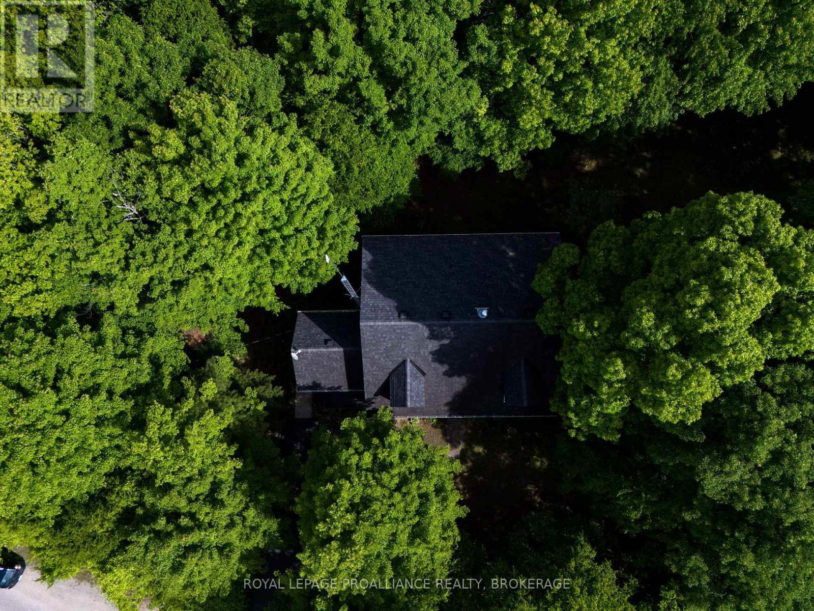












1403 NORWAY ROAD

,
Frontenac (Frontenac South),




Ontario
K0H2L0

