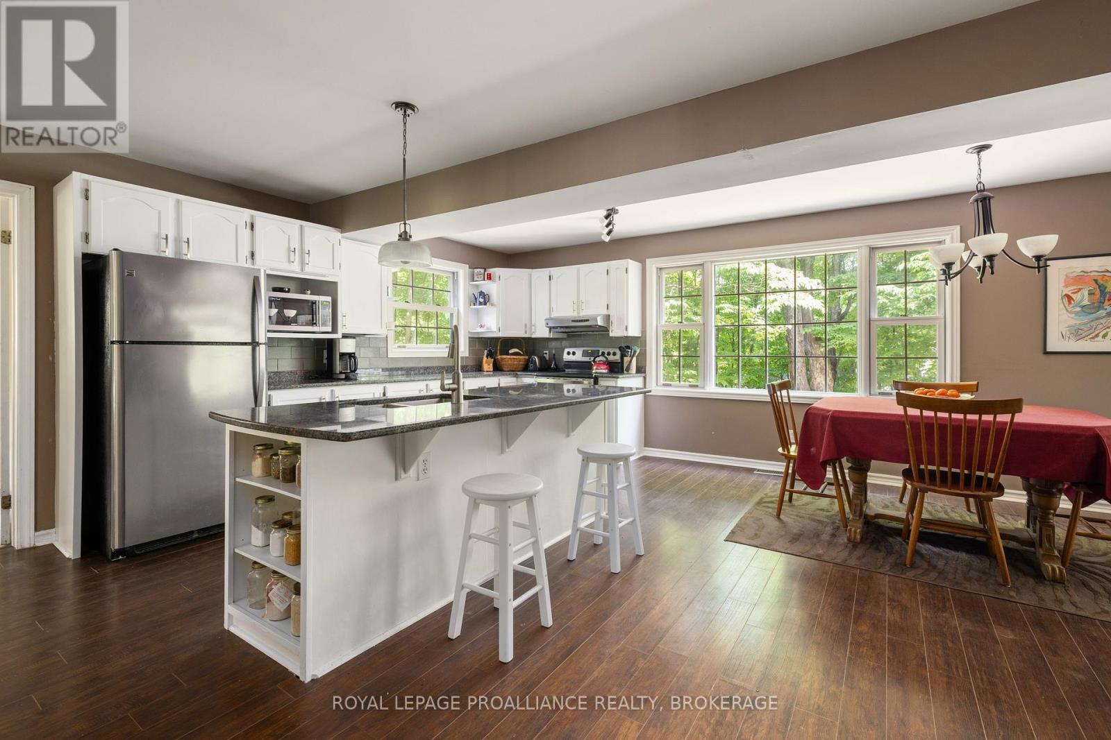 












1403 NORWAY ROAD

,
Frontenac (Frontenac South),




Ontario
K0H2L0

