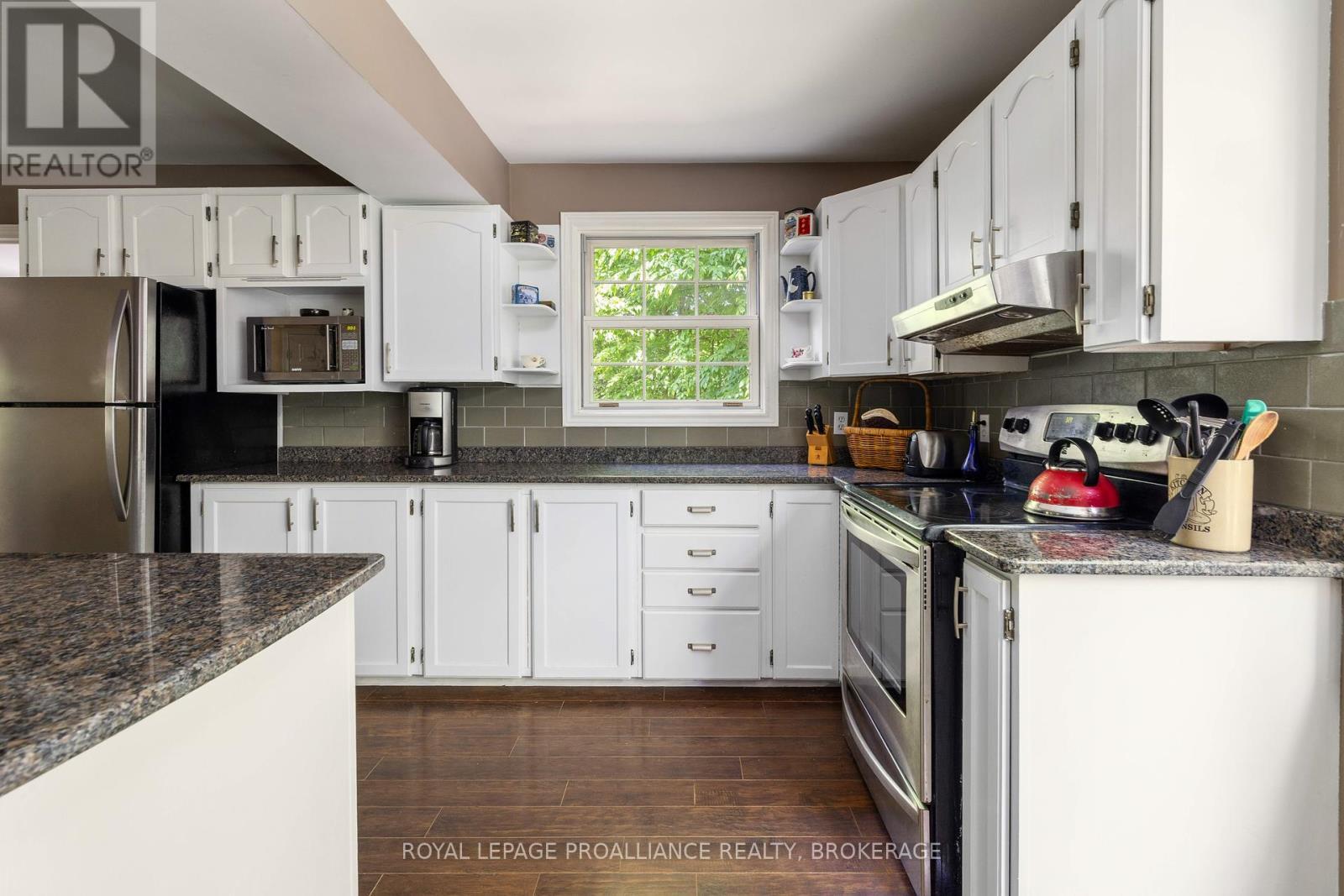 












1403 NORWAY ROAD

,
Frontenac (Frontenac South),




Ontario
K0H2L0

