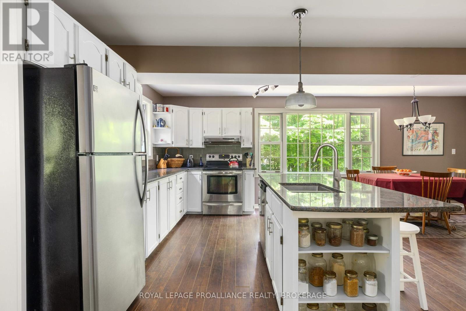 












1403 NORWAY ROAD

,
Frontenac (Frontenac South),




Ontario
K0H2L0

