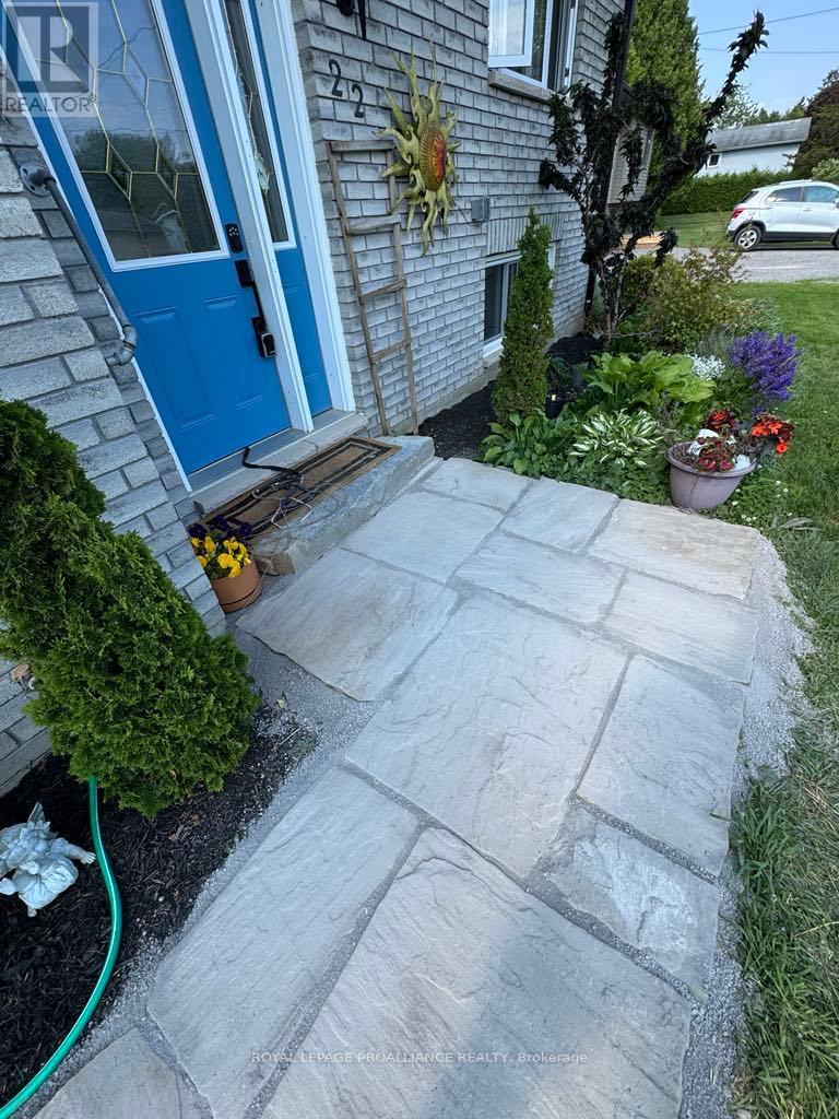 












22 BUTLER STREET W

,
Brighton,




Ontario
K0K1H0

